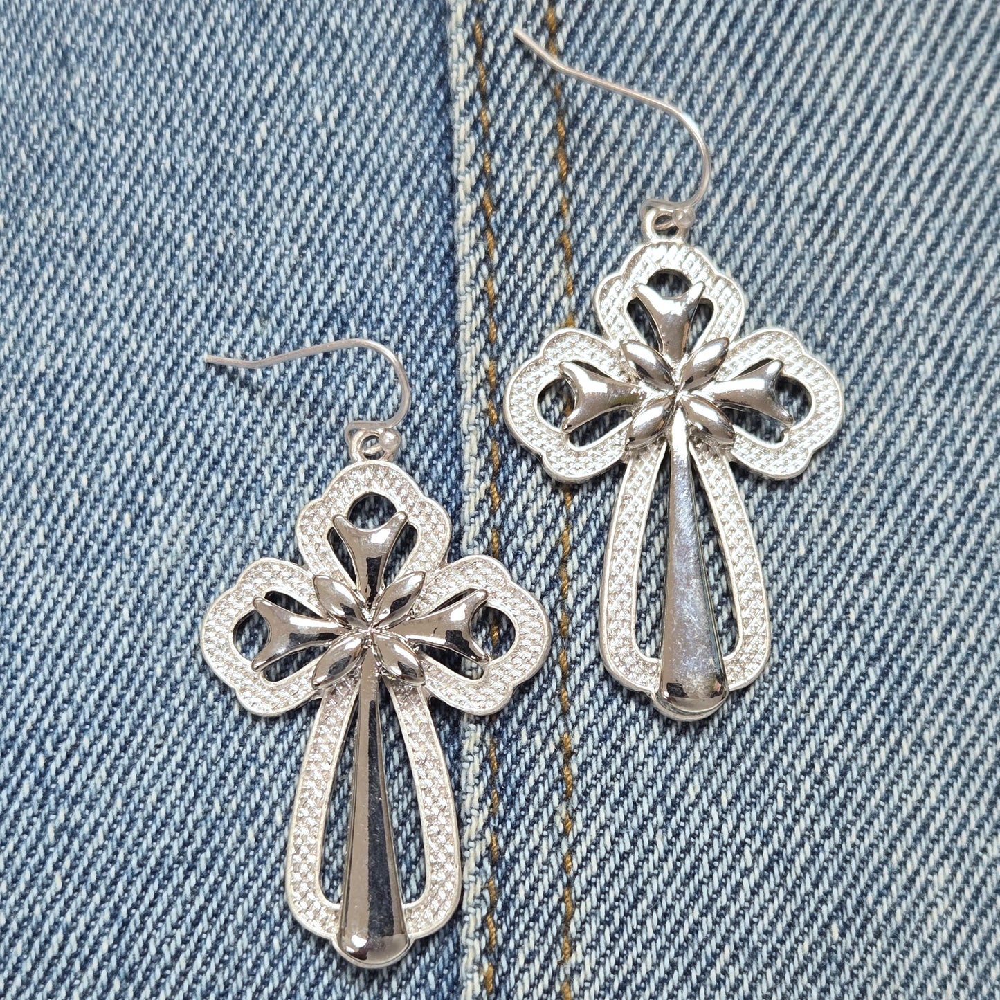 E1091 HE3529 Cross Design Drop Dangle Hook Earrings