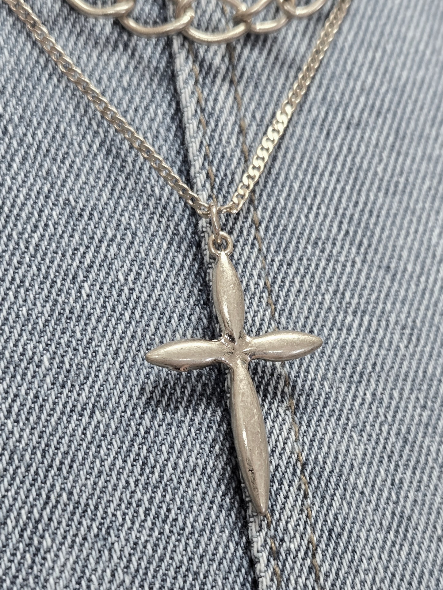 N0496 HN4995 Double Layered Cross Shape Pendant Chain Necklace