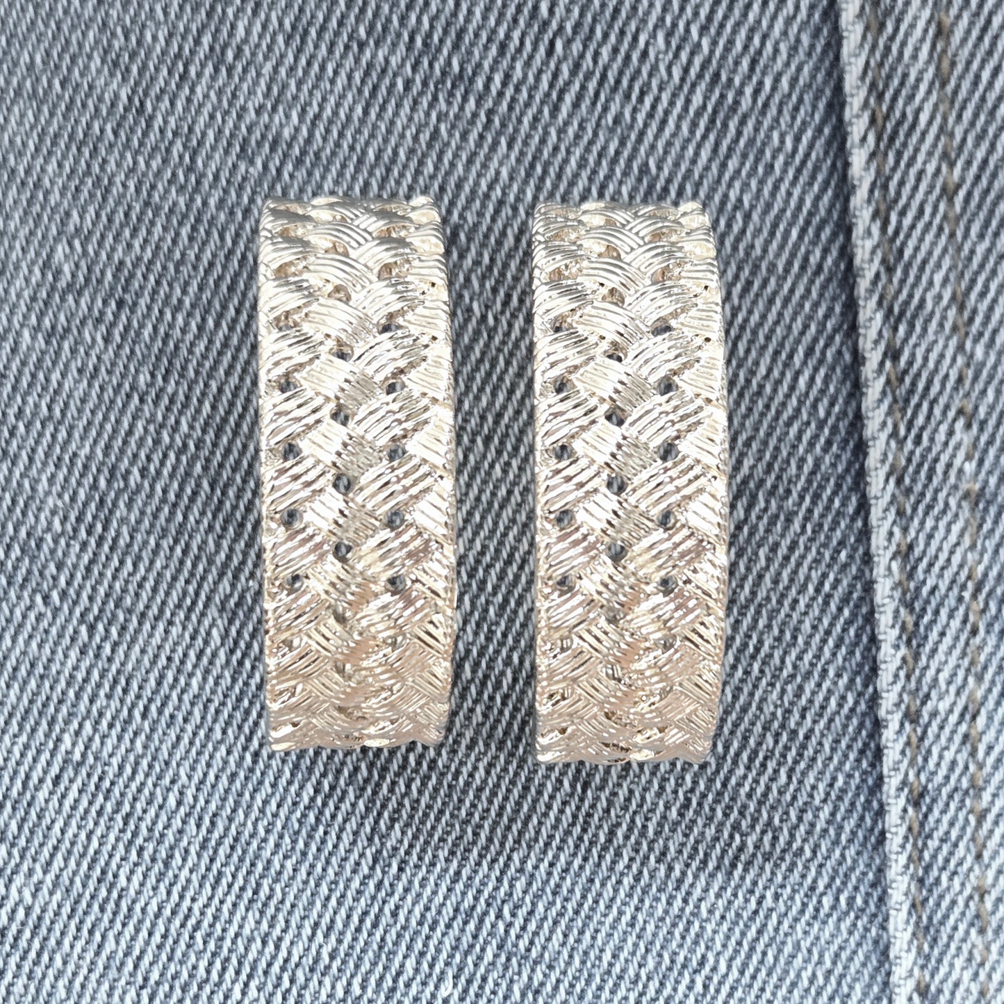 E1324 IE7601 Drop Post Hoop Earrings