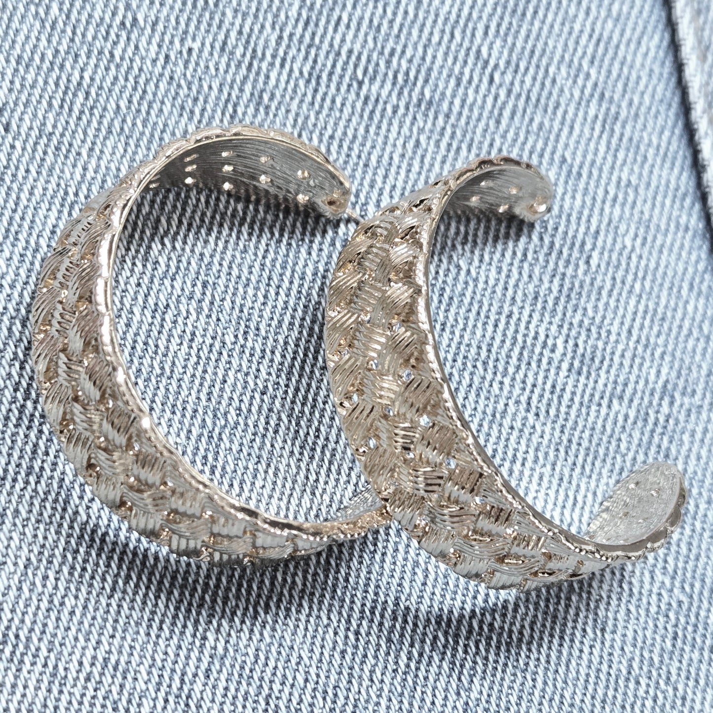 E1324 IE7601 Drop Post Hoop Earrings