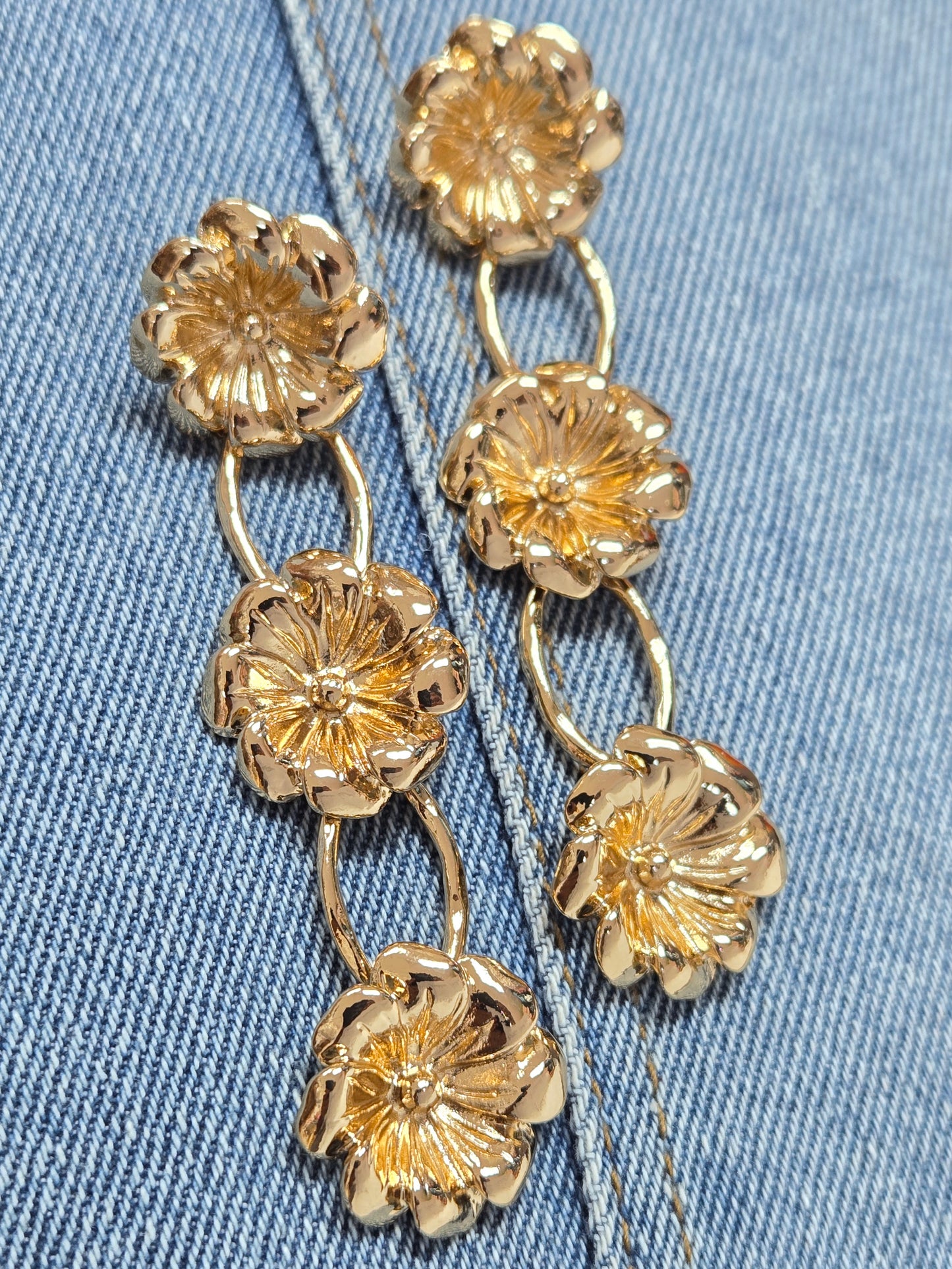 E1143 IE7686 Triple Flower Designs Linked Drop Dangle Earrings