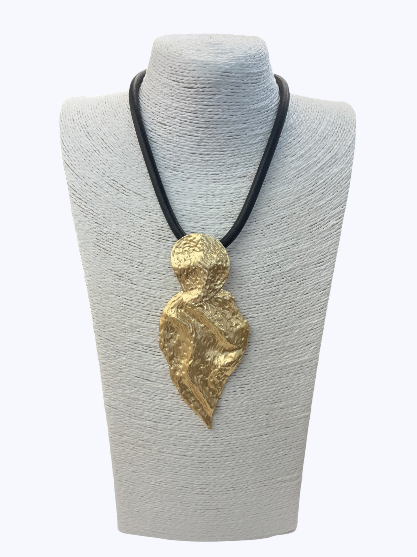 Hammered Leaf Pendant Necklace | N5368