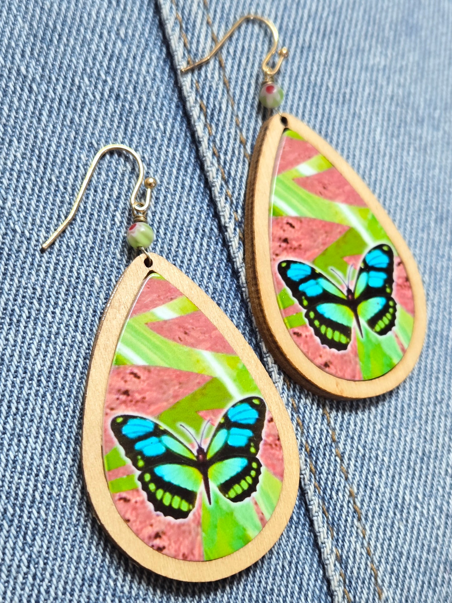 E1200 JCE3554 Butterfly Design Teardrop Dangle Wooden Earrings