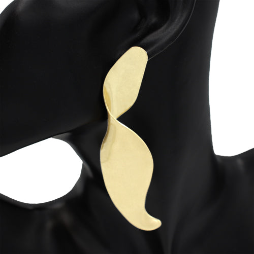 E2566 | Sculptural Twist Earrings | KE1162