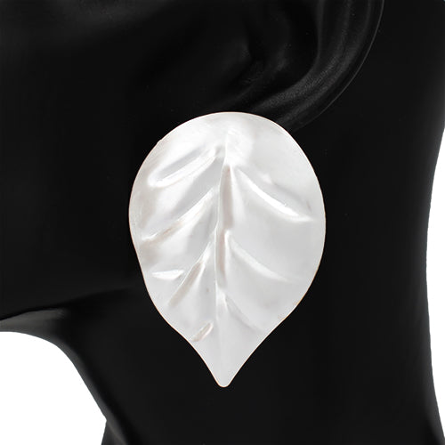 E2304 | Matte Silver Sculpted Leaf Earrings | KE2907