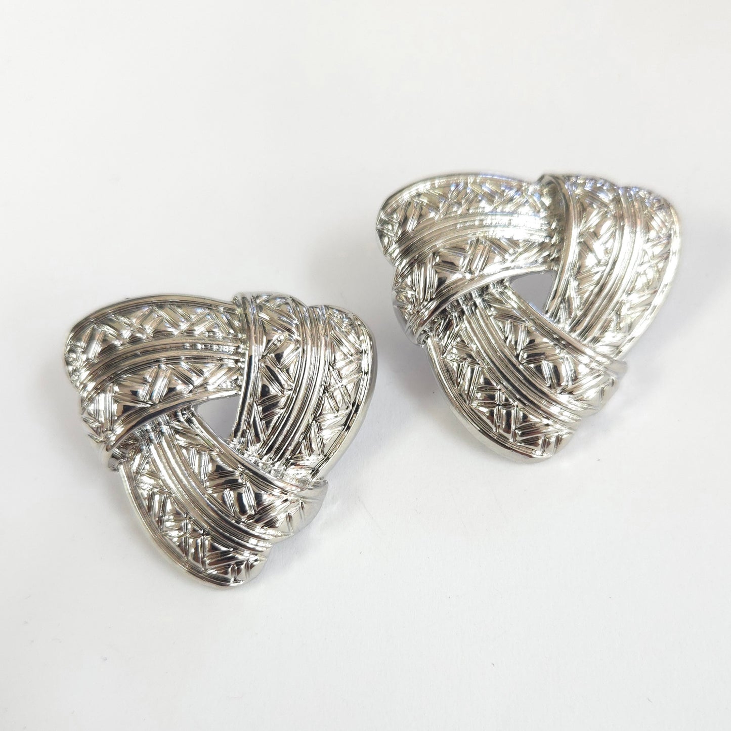 E1702 KE4291 Drop Post Earrings