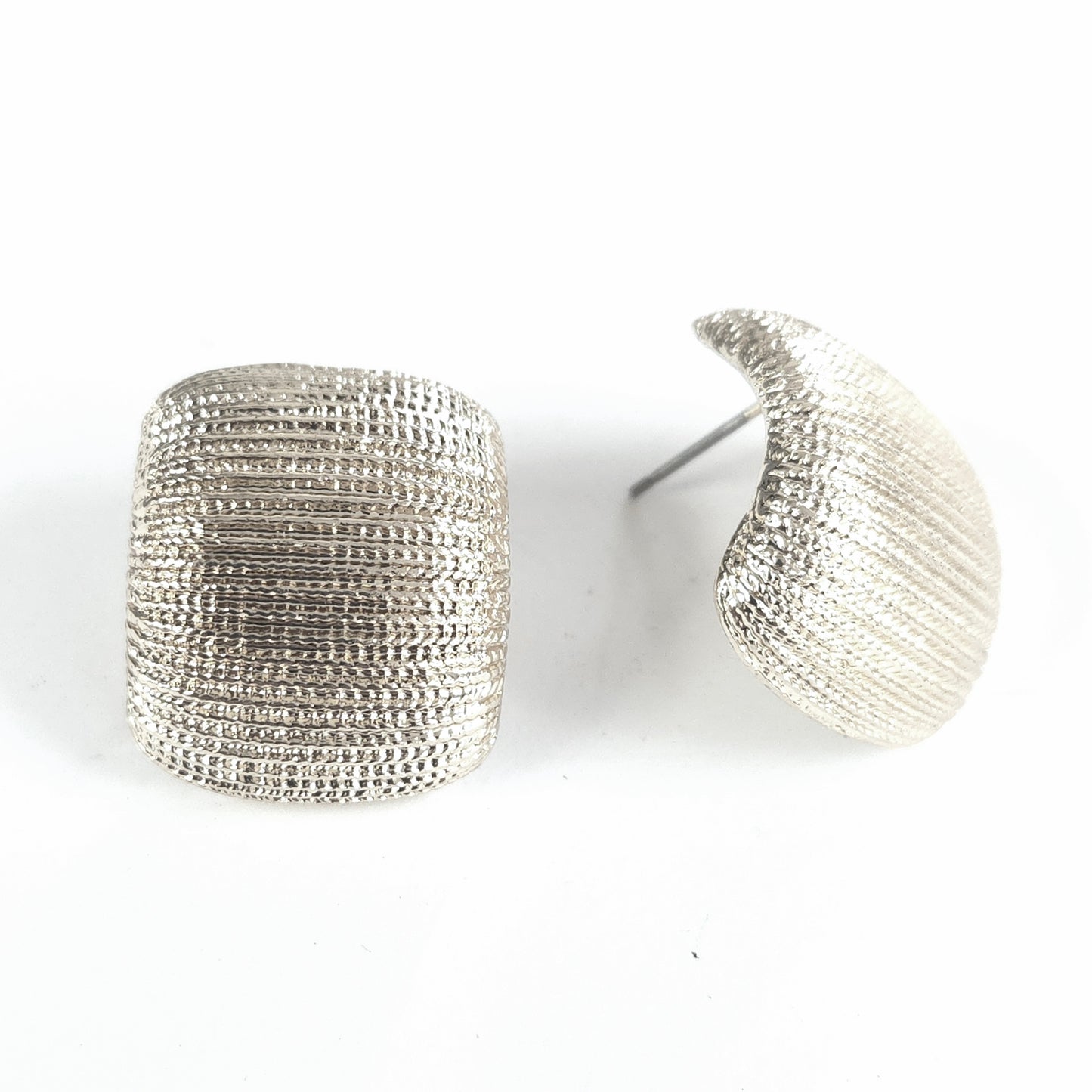 E1745 KE5287 Stud Post Earrings
