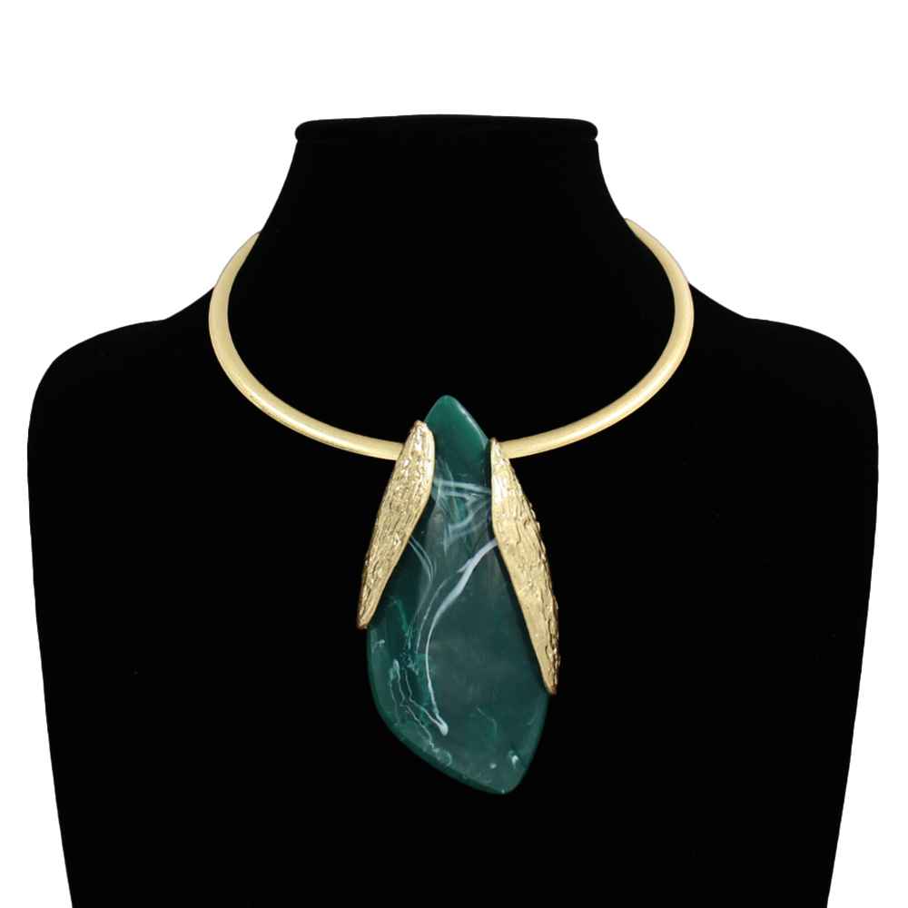 Sculptural Collar Pendant Necklace | N5406