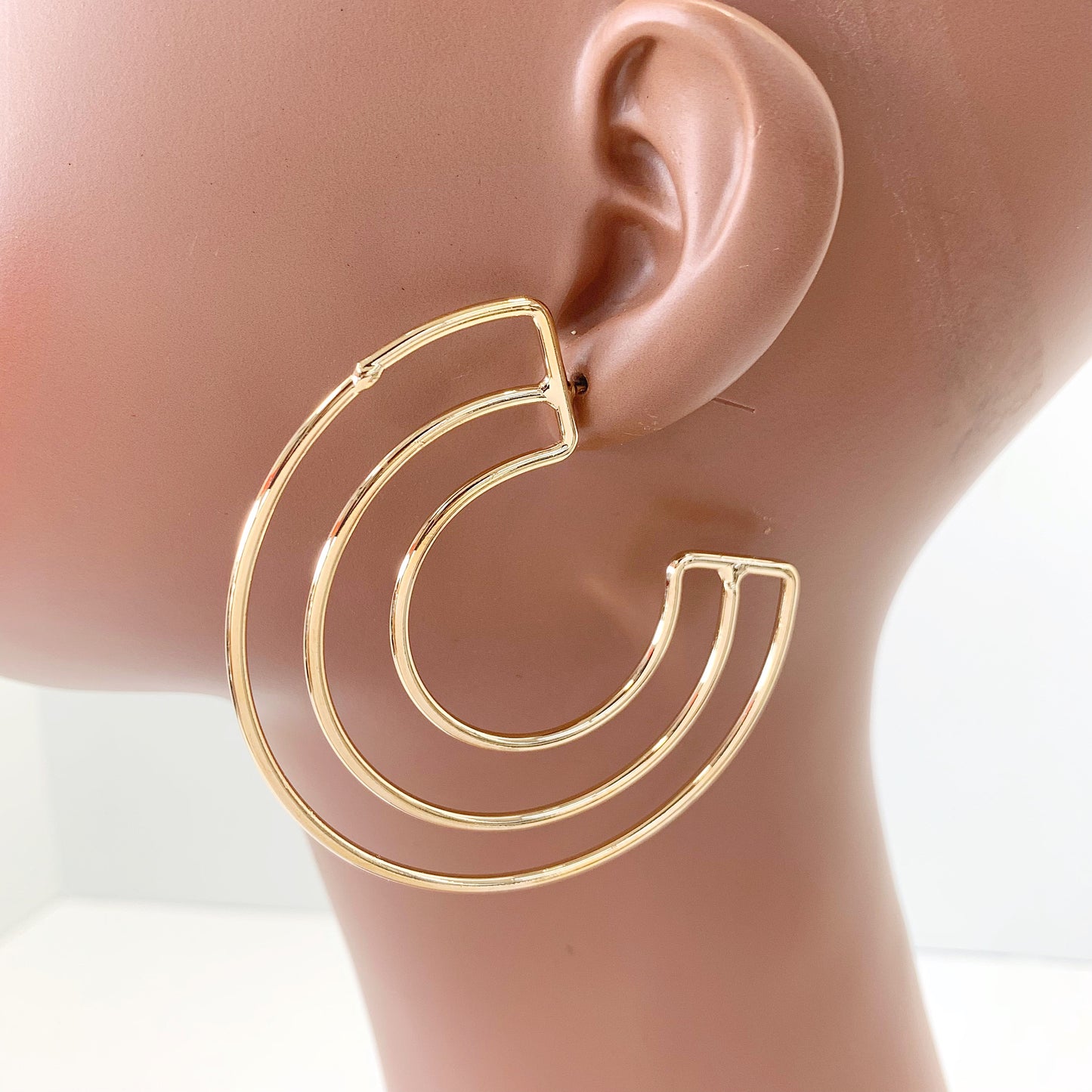 E0752 | Luxe Crescent Hoops Earrings | KE7405