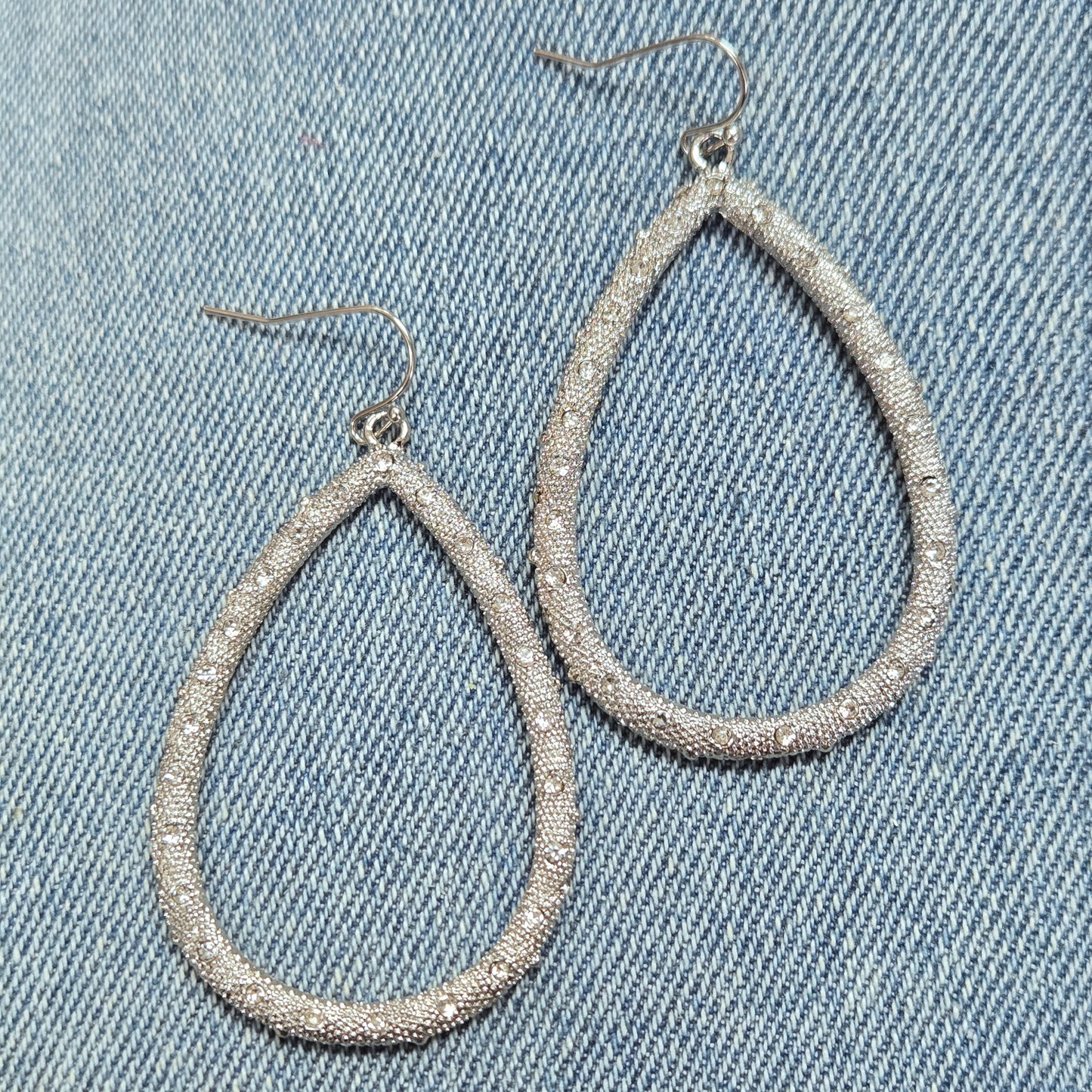 E1395 ME10942 Drop Dangle Hook Earrings
