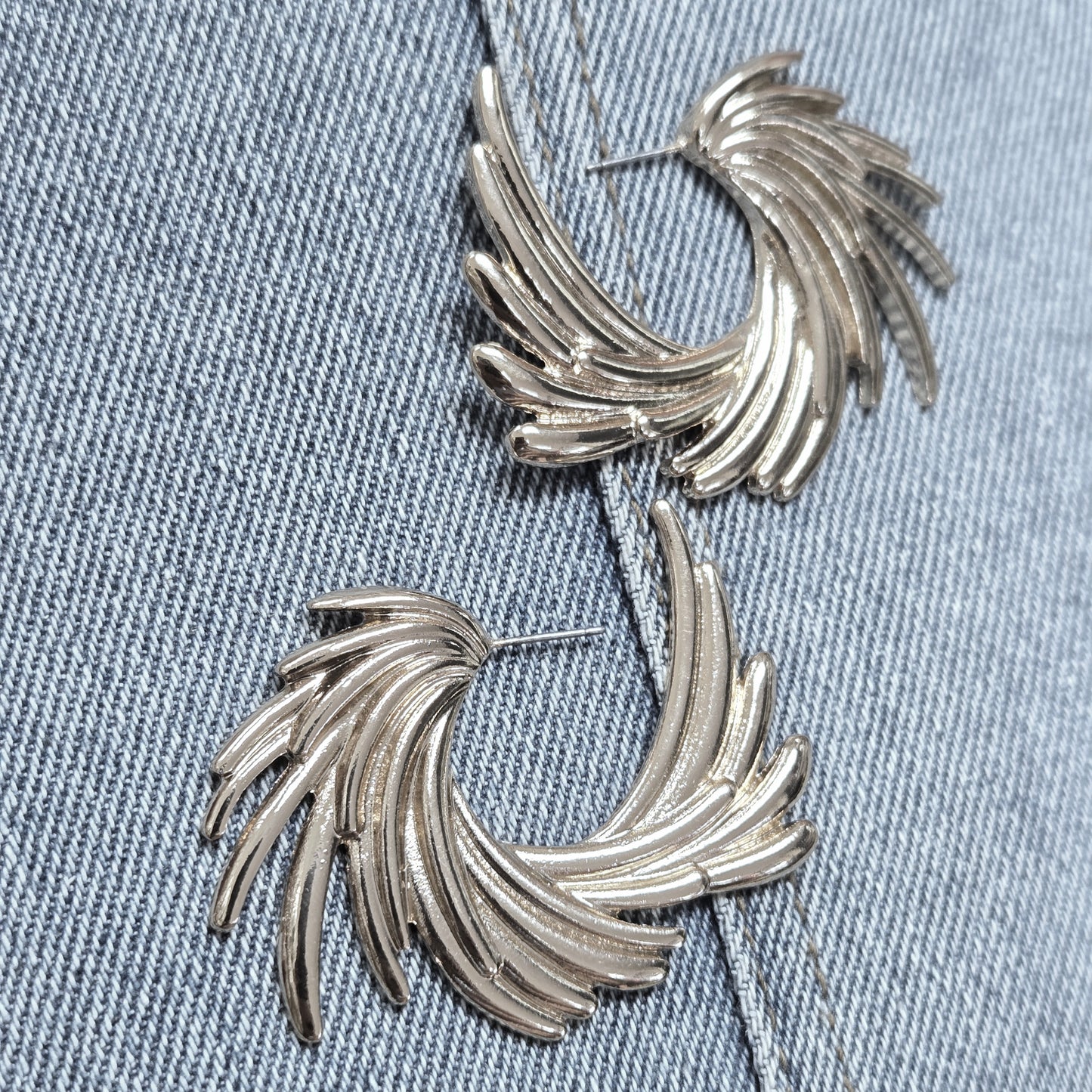 E1294 ME10947 Wing Drop Hoop Earrings