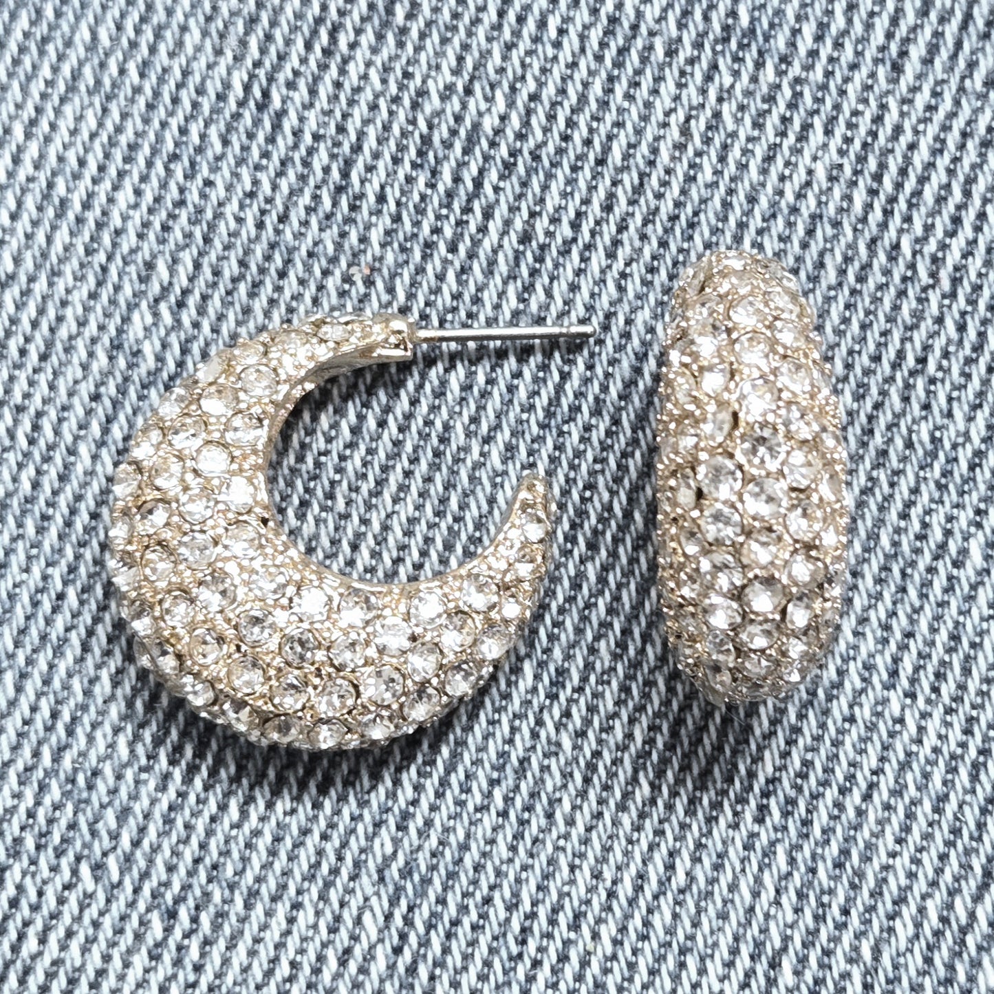 E1307 ME11041 Mini Hoop Style Earrings
