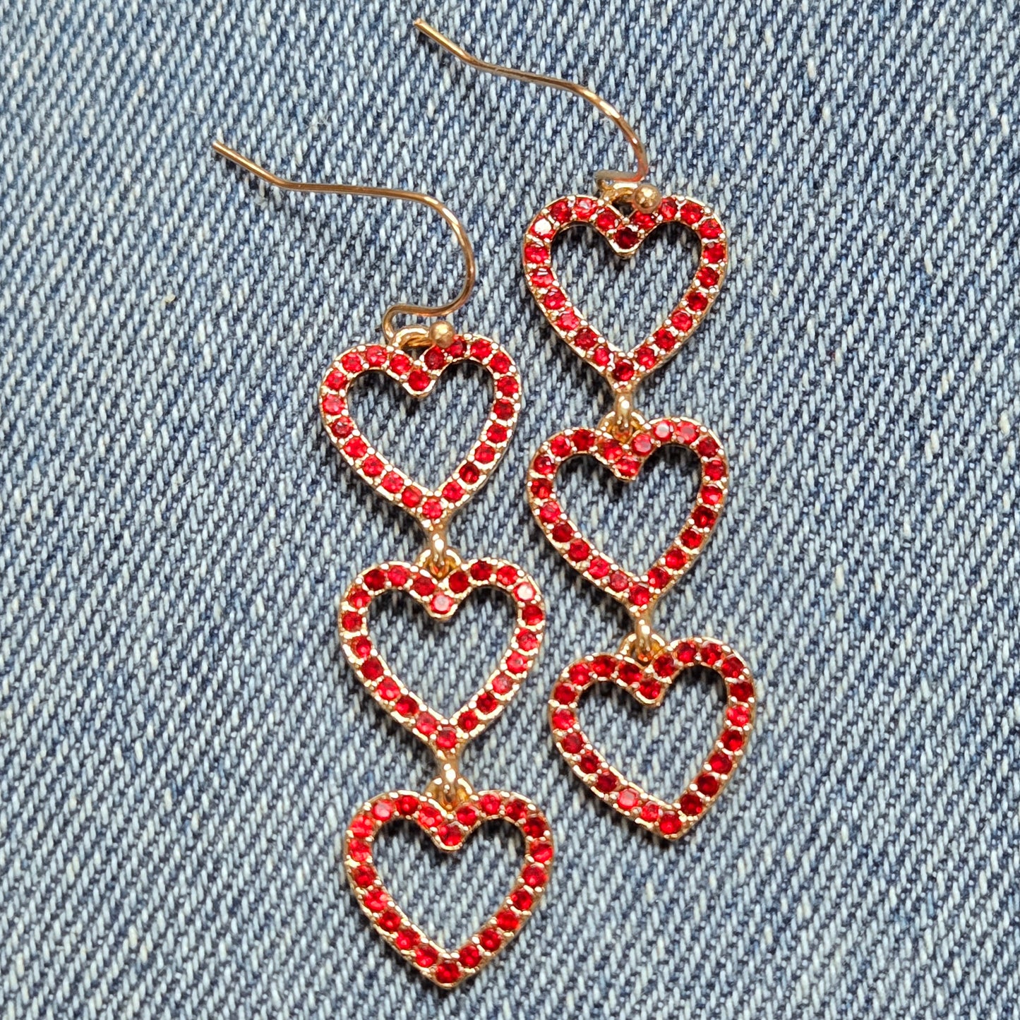 E1317 ME11146 Heart Love Shapes Dangle Earrings