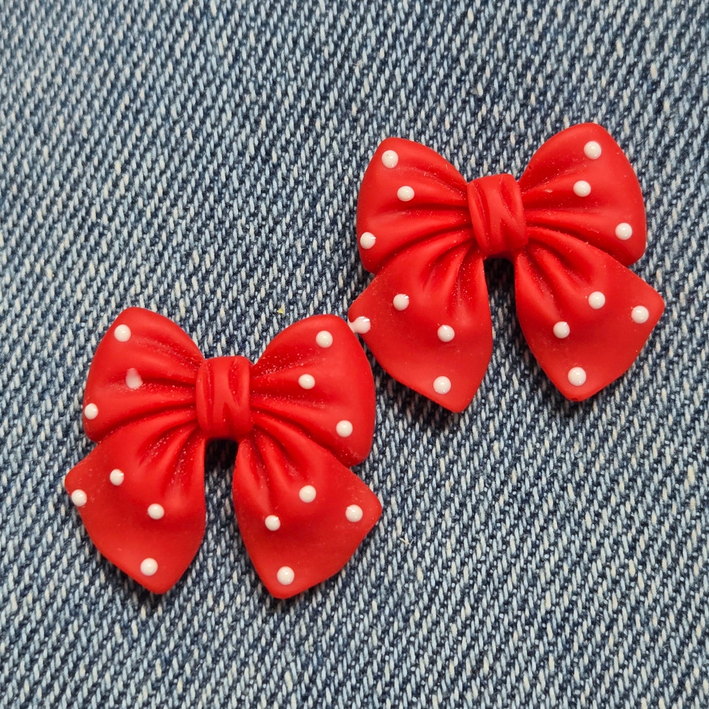 E1362 ME90741 Bowtie Stud Earrings