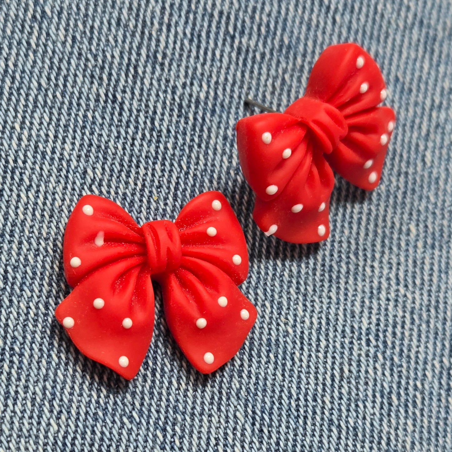 E1362 ME90741 Bowtie Stud Earrings