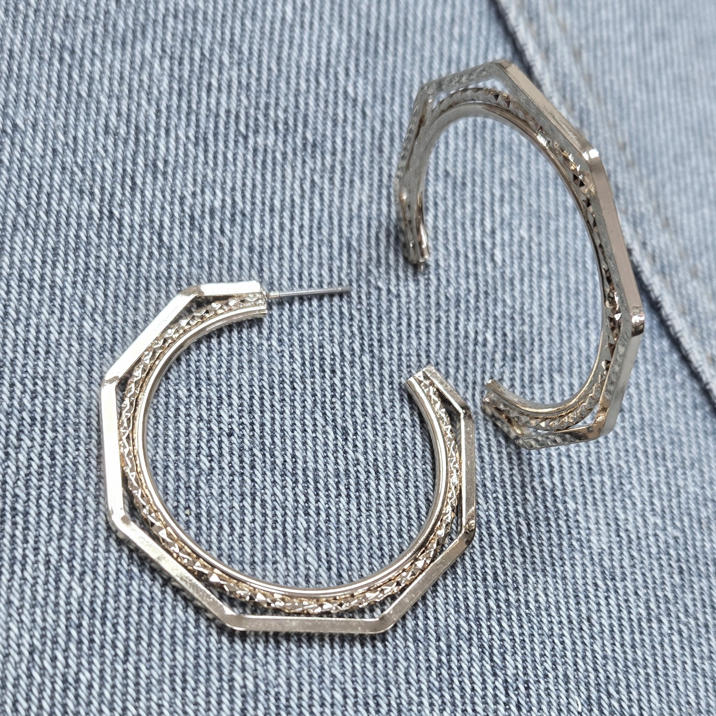 E1340 ME91258 Drop Post Hoop Earrings