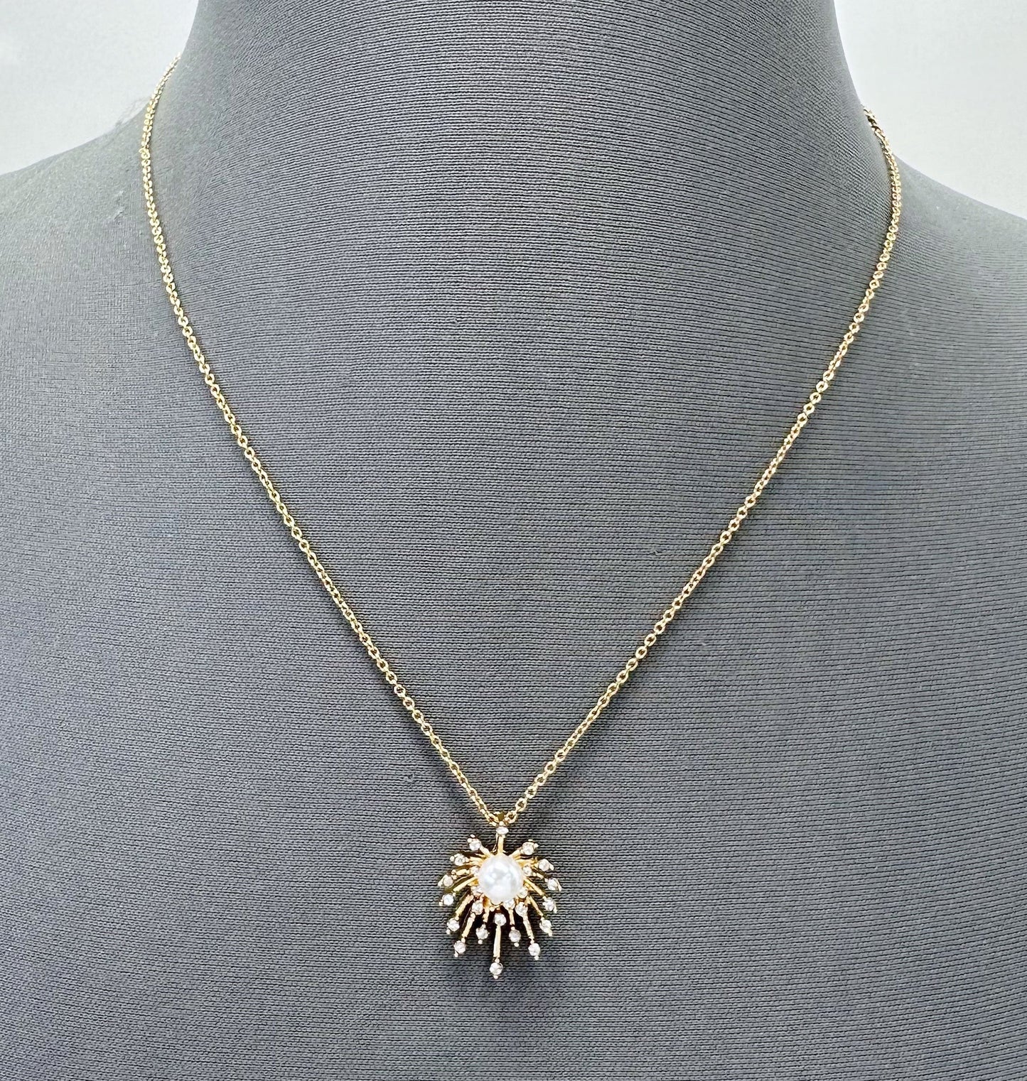 N0610 17675 Mini Pendant Necklaces