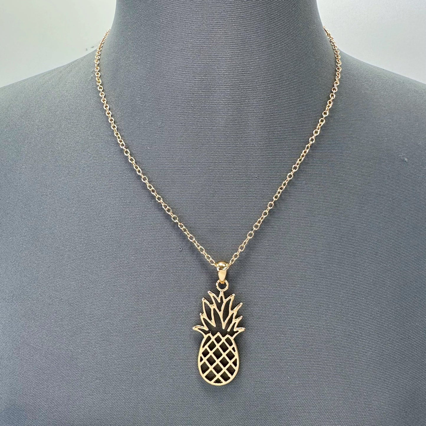 N0364 AN2907 Fruit Pineapple Design Pendant Necklace