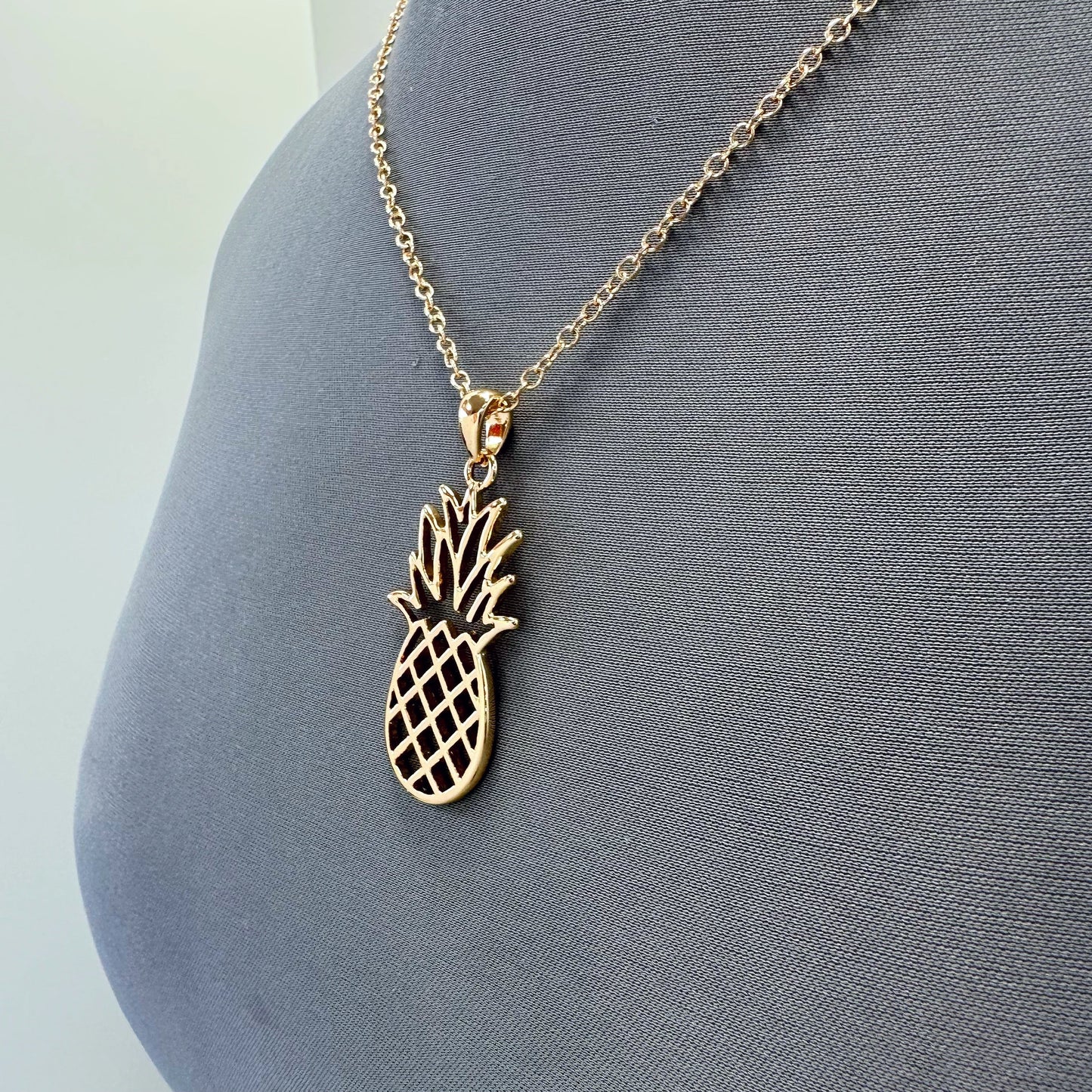 N0364 AN2907 Fruit Pineapple Design Pendant Necklace