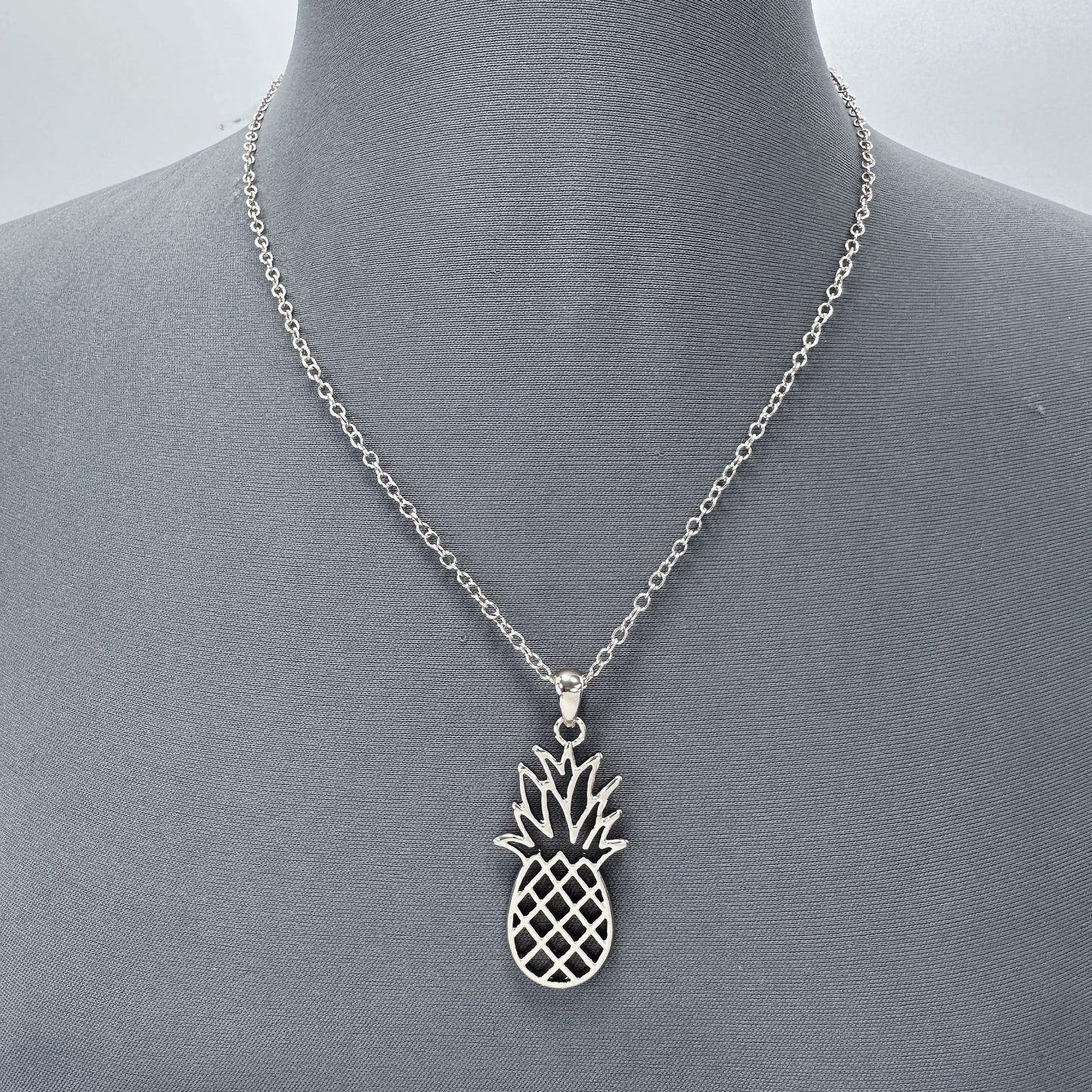 N0364 AN2907 Fruit Pineapple Design Pendant Necklace