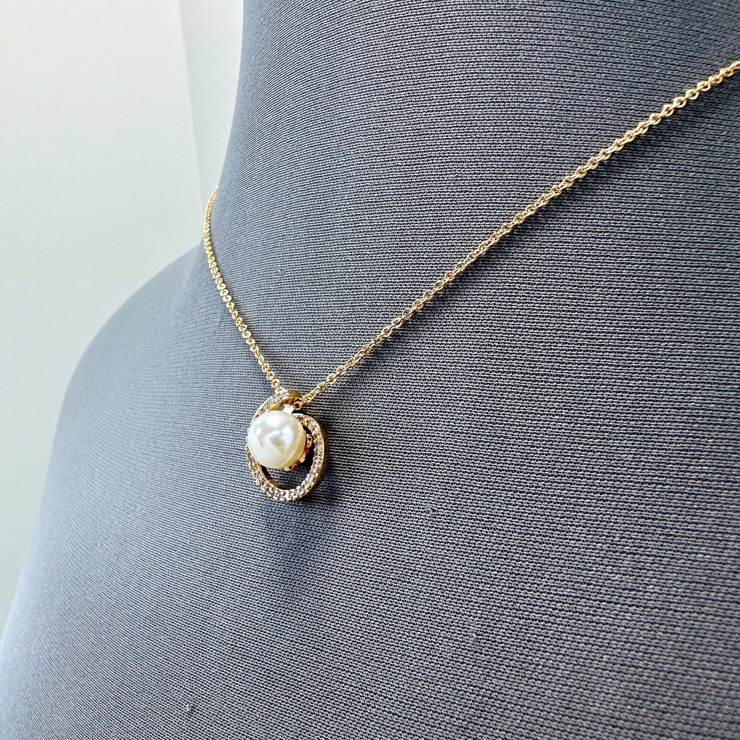 N0571 17469 Mini Pendant Dainty Necklaces