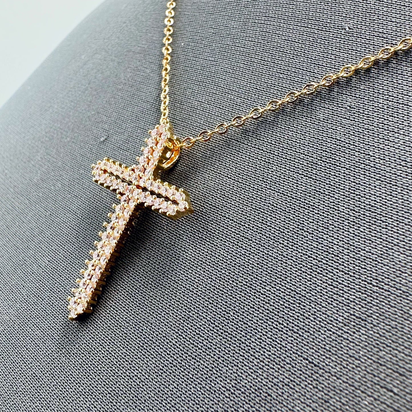 N0614 18080 Cross Pendant Necklaces