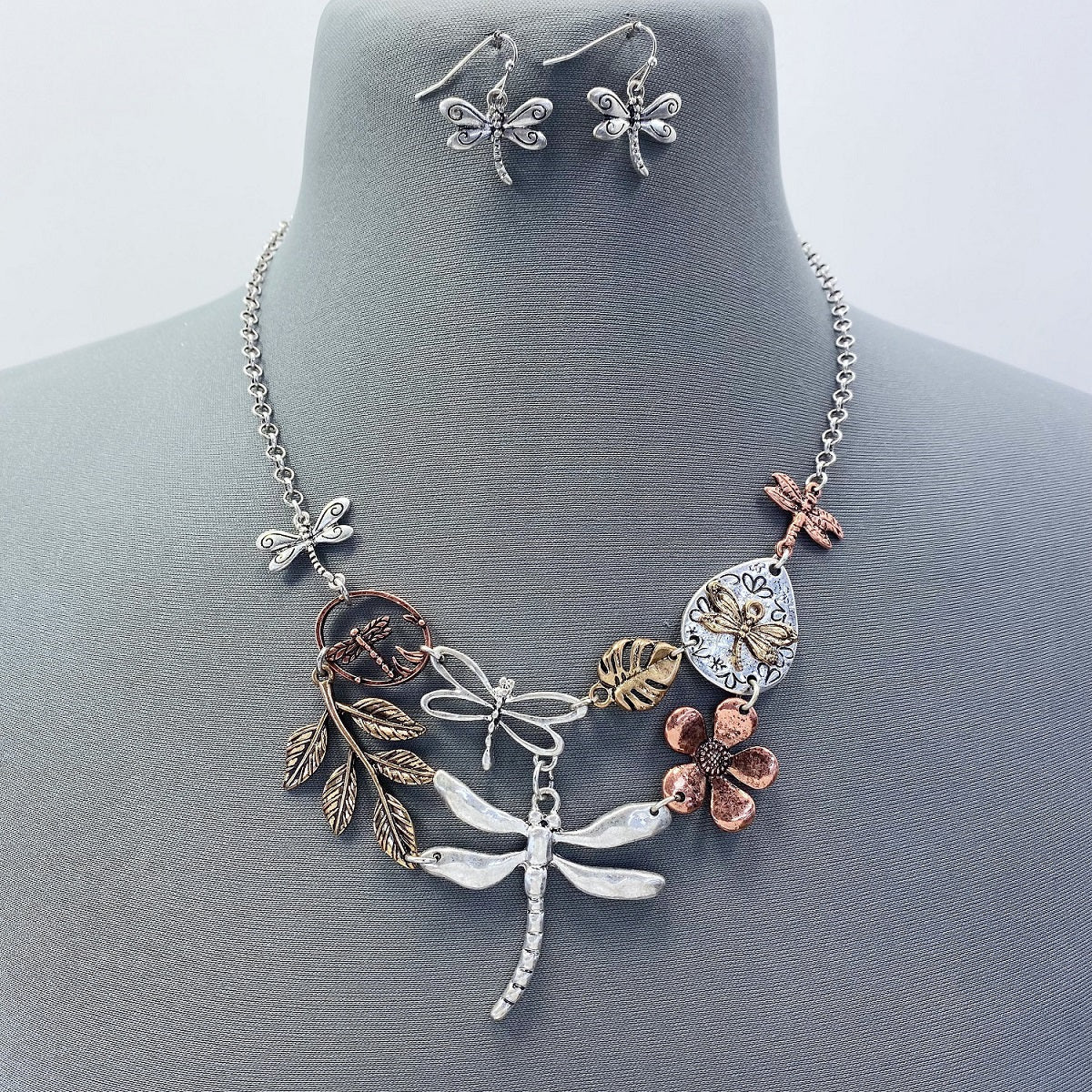 N0425 QNE15313 Antique Tone Metal Flower Animal Dragonfly Designed Necklace