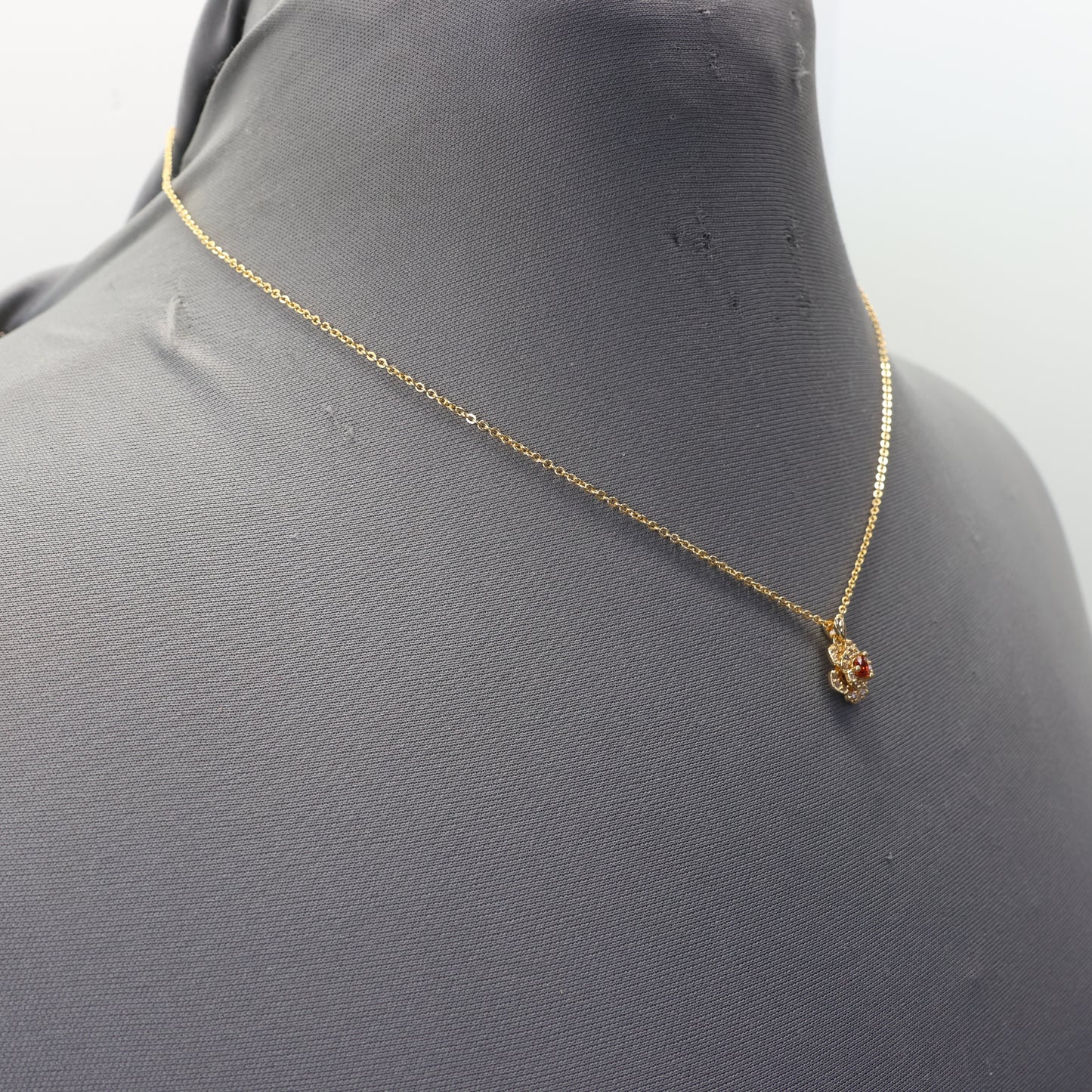 Dainty Floral Crystal Necklace | N0167