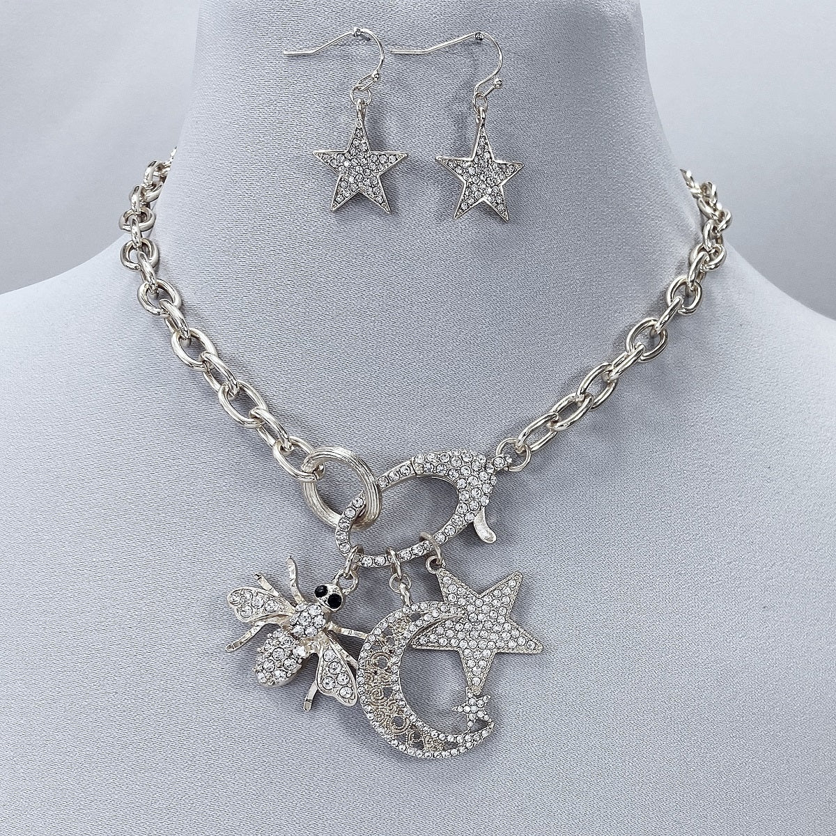 N0665 JCNE2676 Charms Necklace