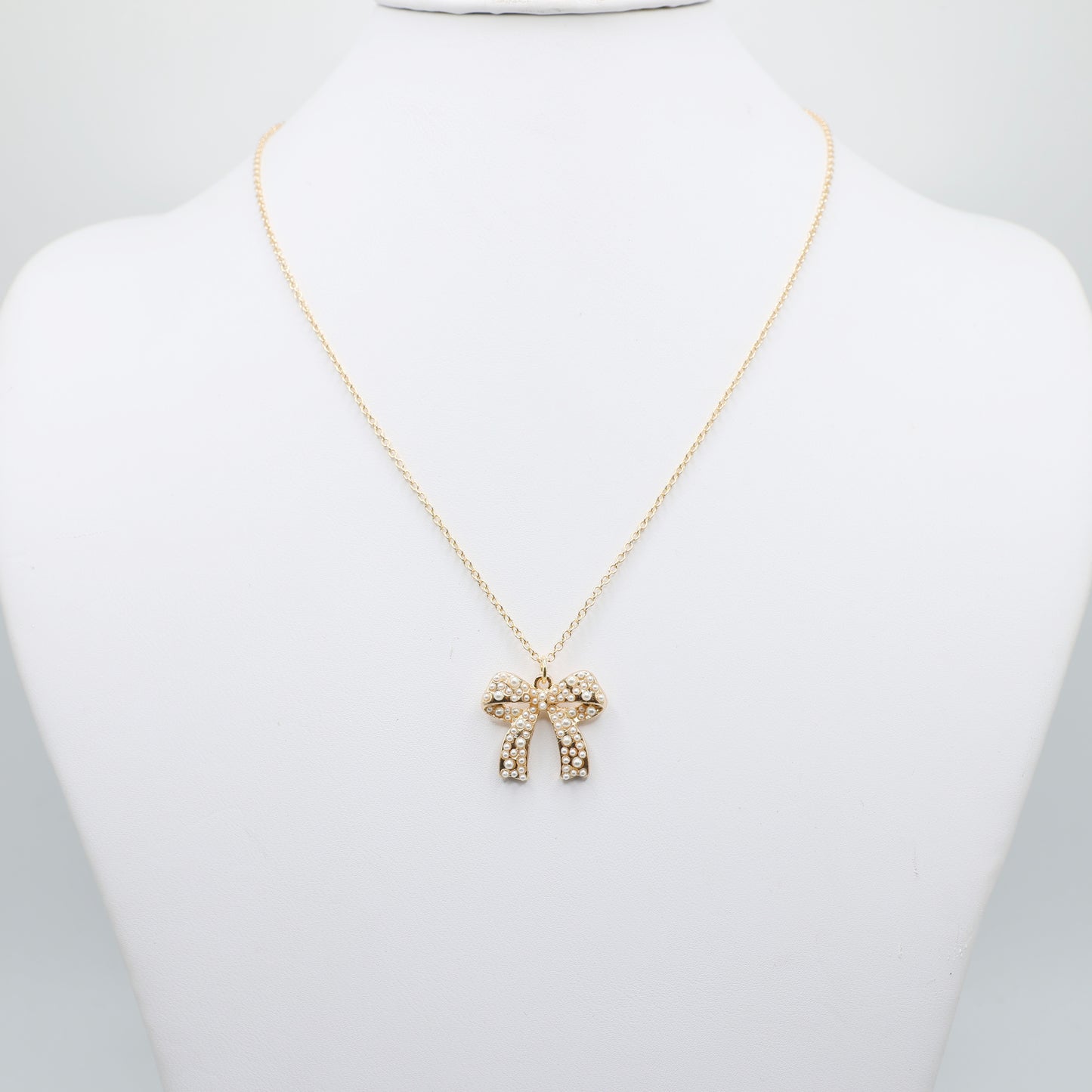 Pearl Bow Pendant Necklace | N0272