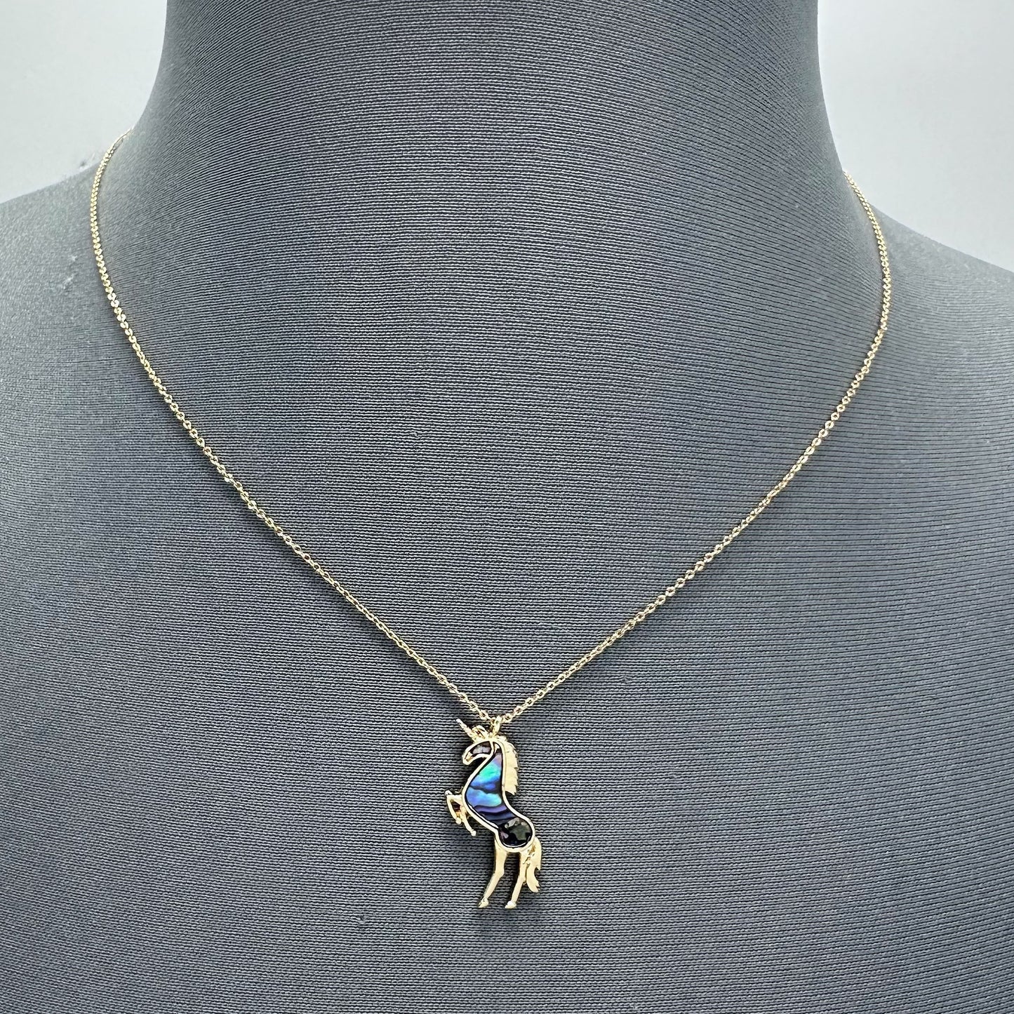 N0613 17144 Horse Pendant Necklaces