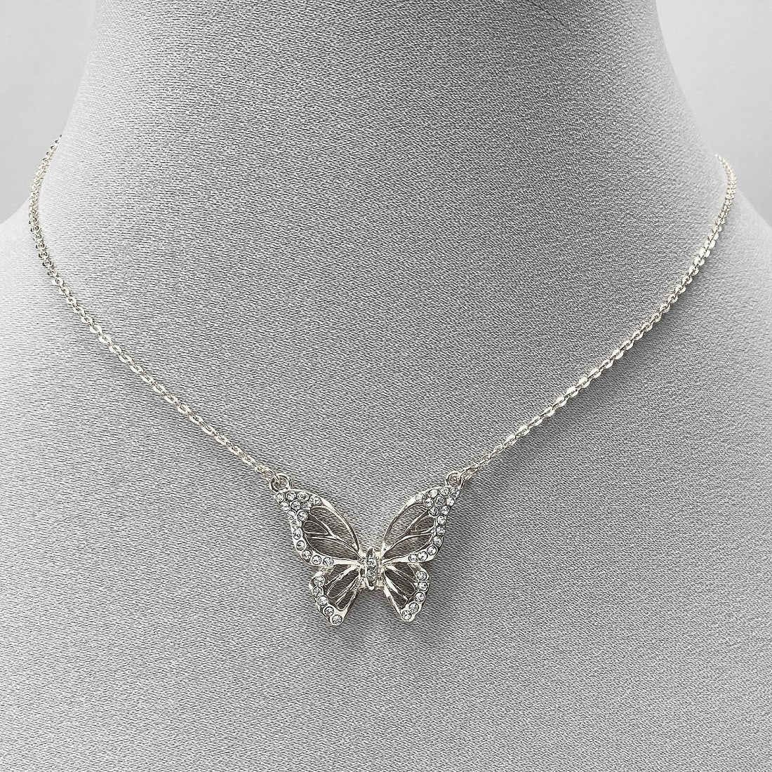 N0618 17330 Butterfly Pendant Necklace