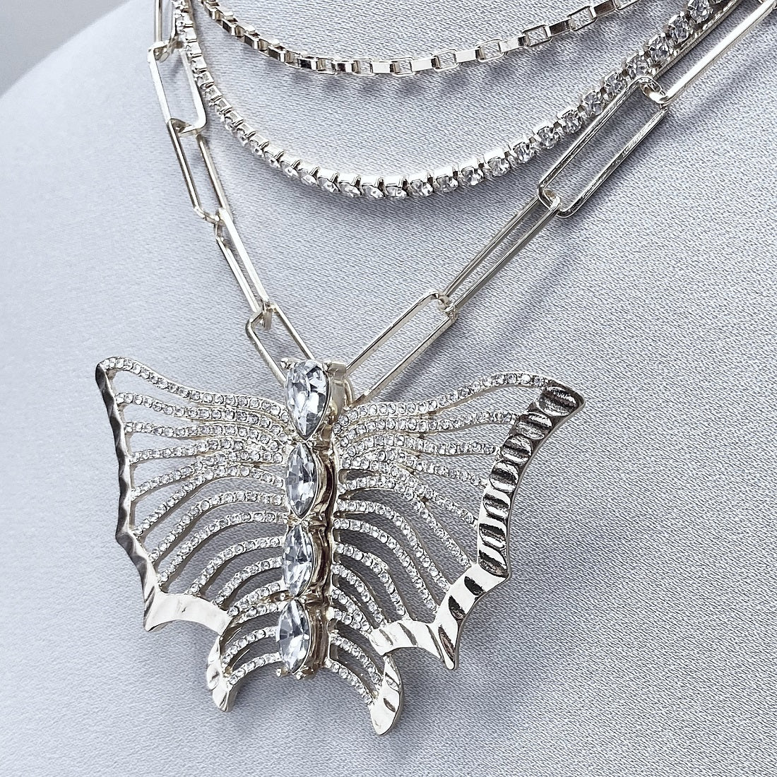 N0646 KS5101 Butterfly Pendant Necklace