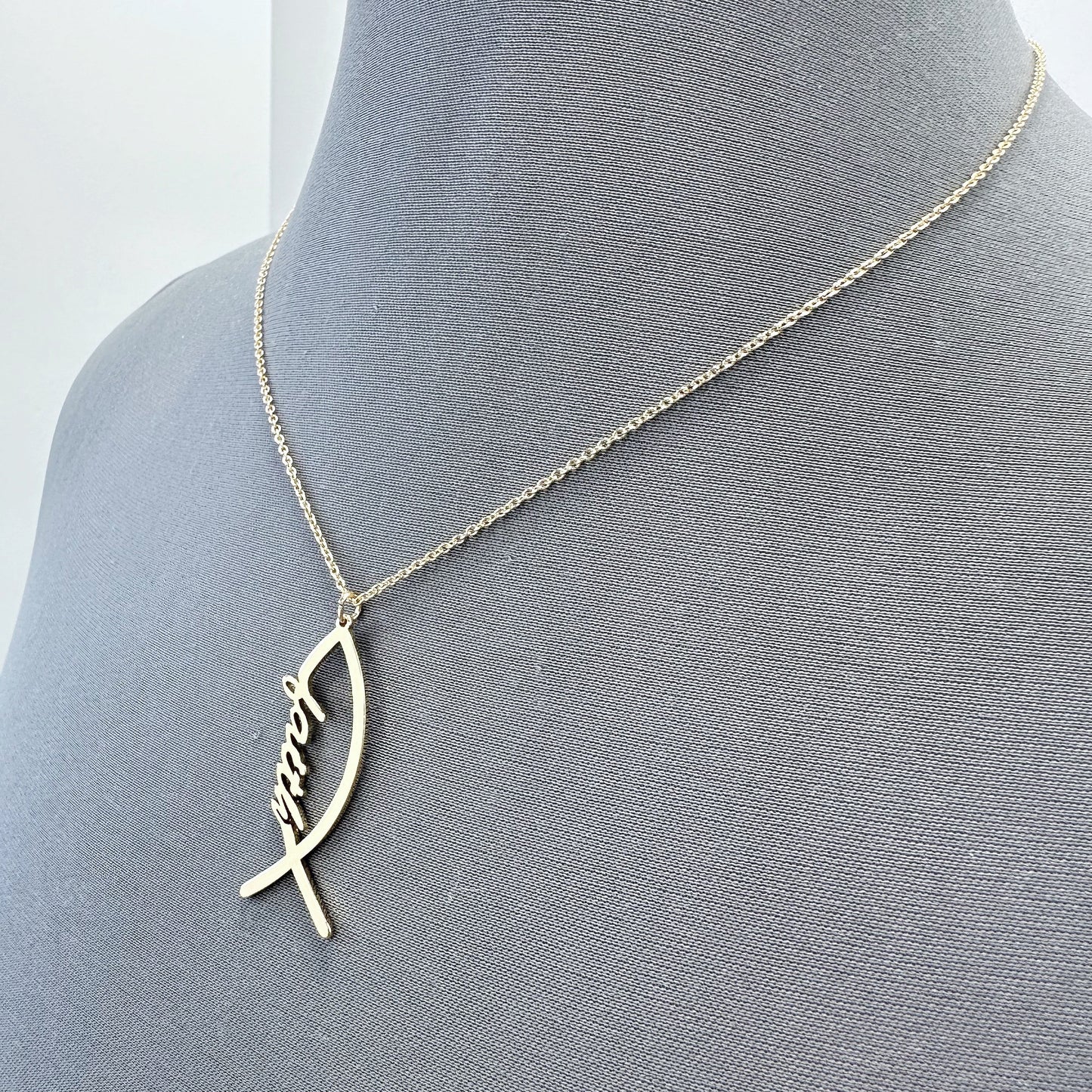 N0607 18422 Faith Pendant Necklace