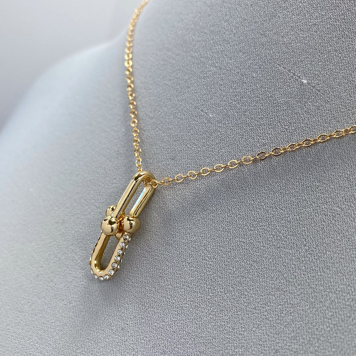 N0499 | Modern Paperclip Pendant Necklace | 17662