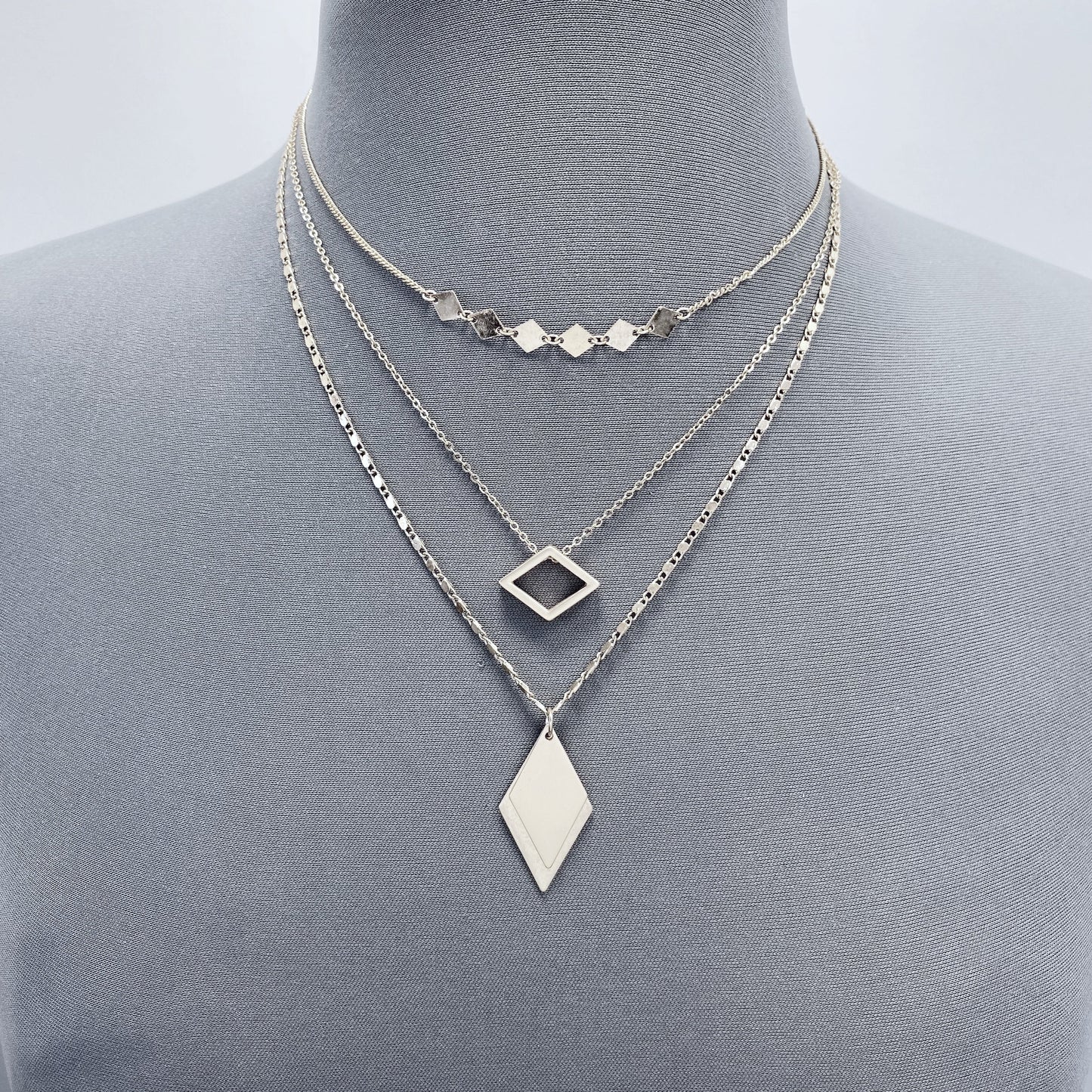 N0424 HN4878 Dainty Triple Necklaces Set