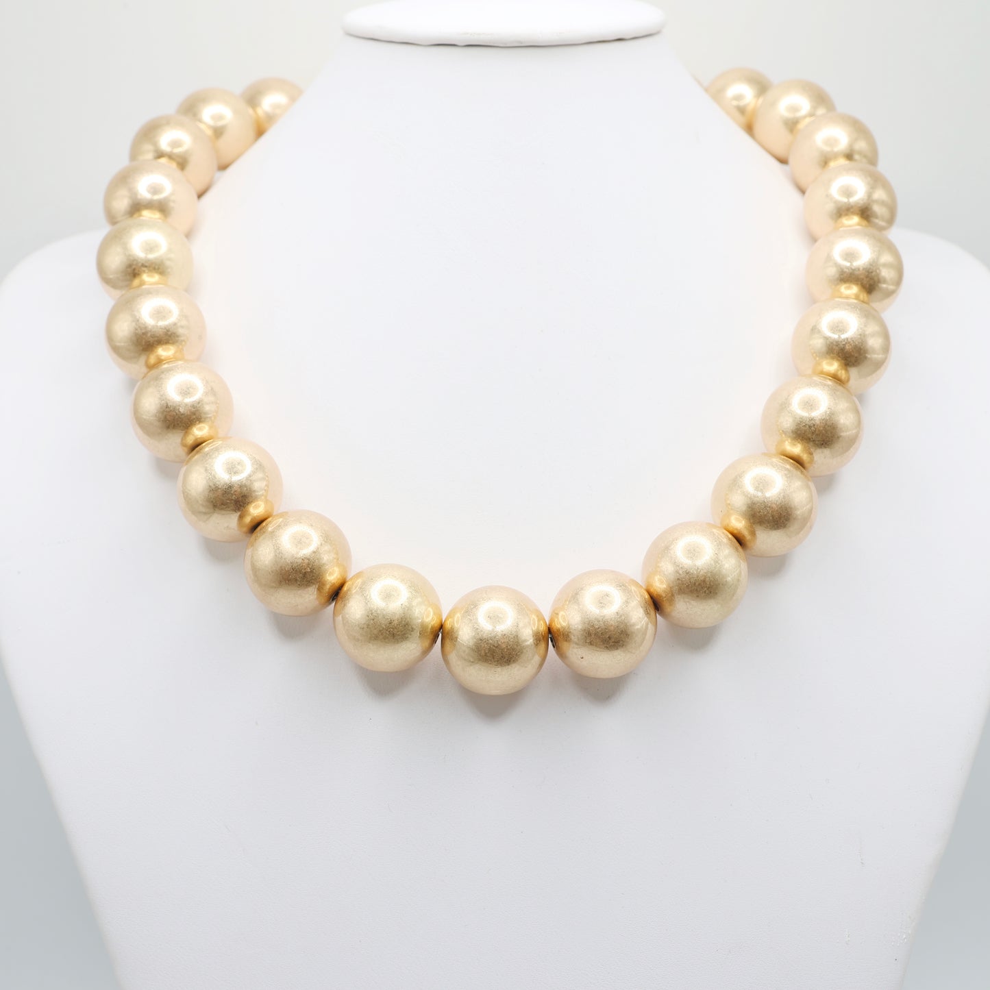 Chunky Graduated Bead Necklace | N3010