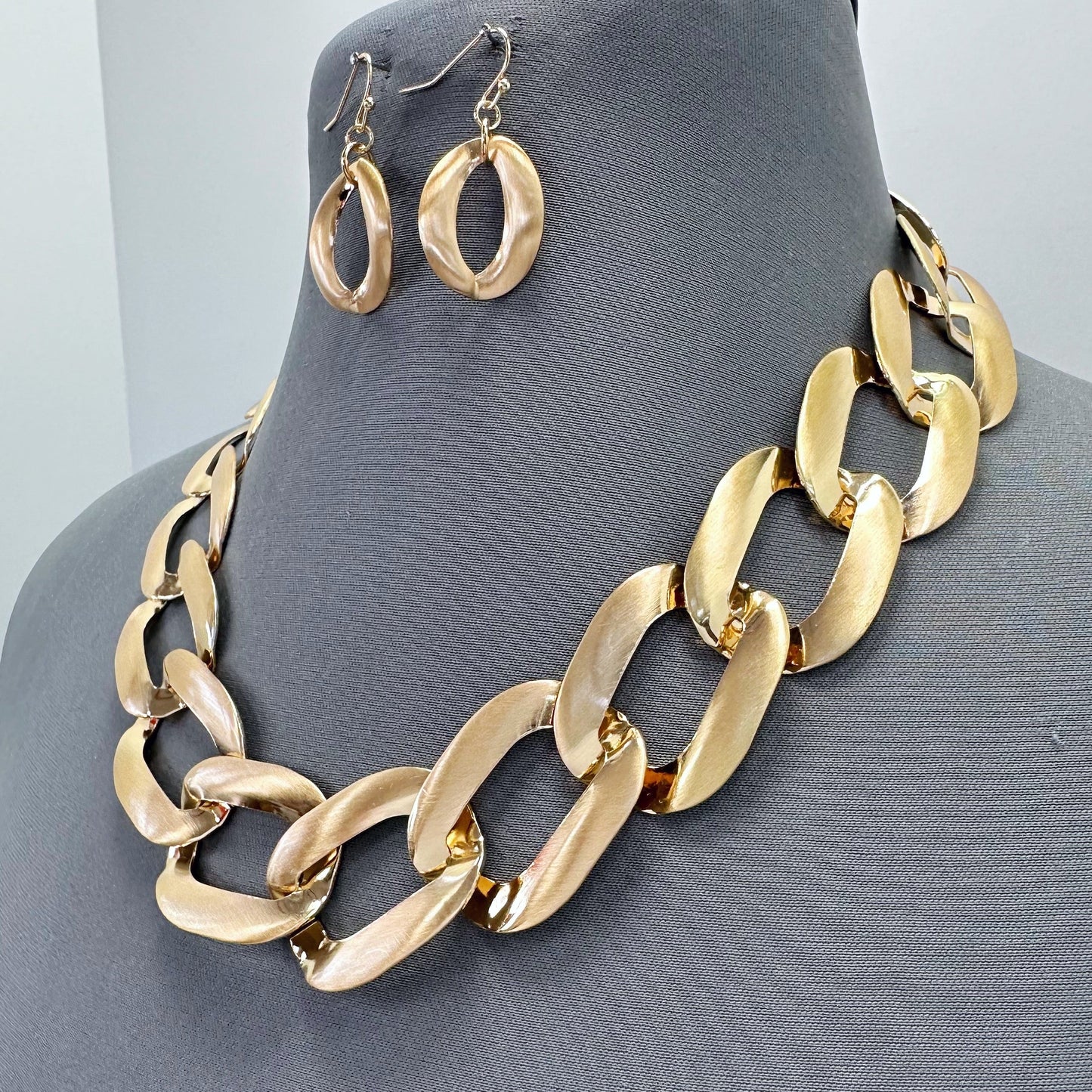 N0219 | Chunky Brushed Chain Necklace Set | TNE2174