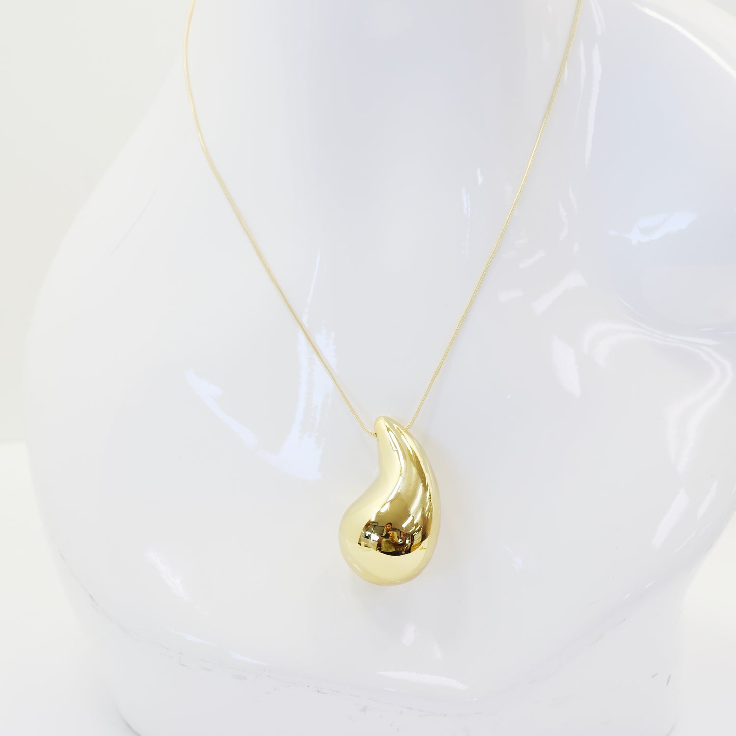 Sculptural Teardrop Necklace | N3031