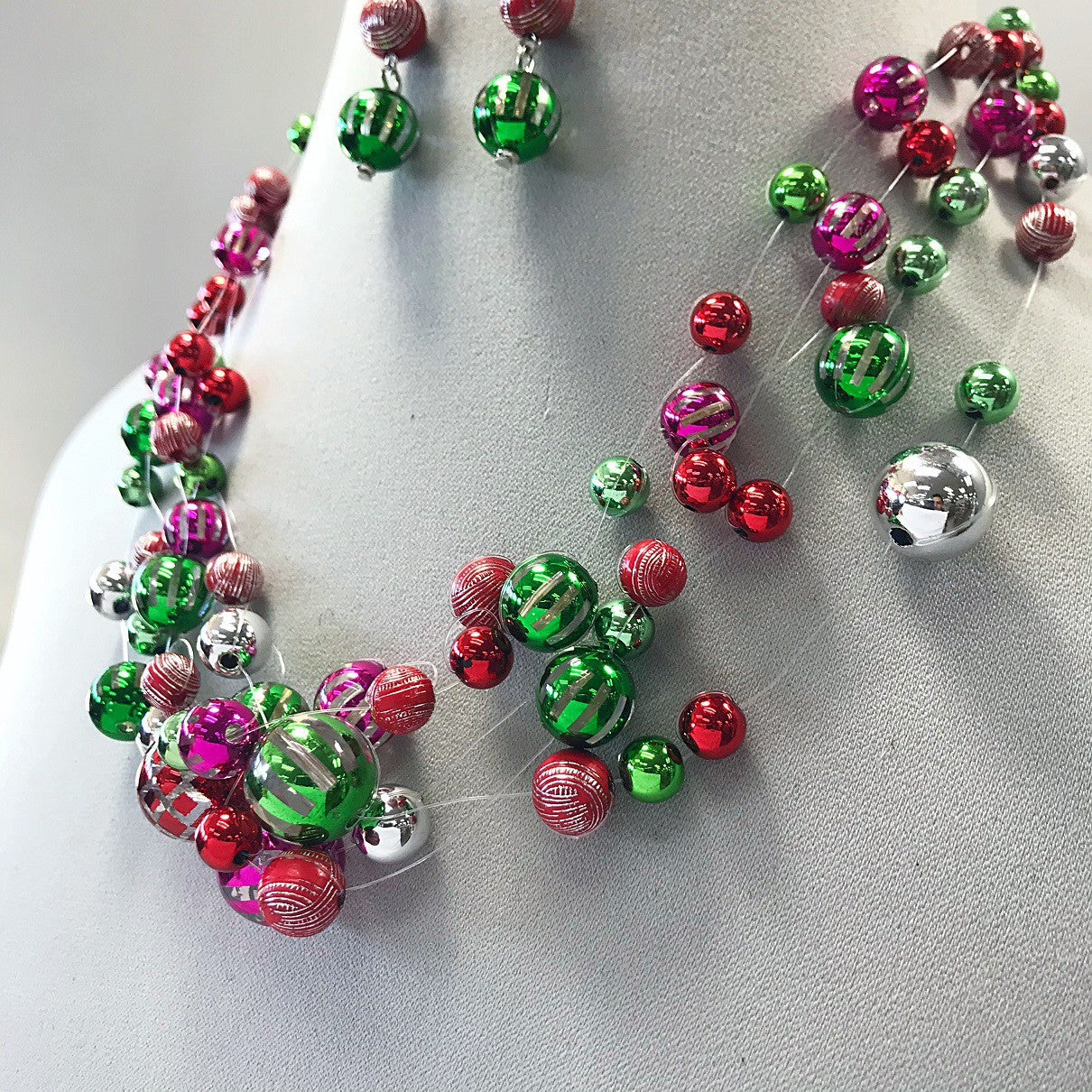 N0628 FNE6474 Christmas Necklace