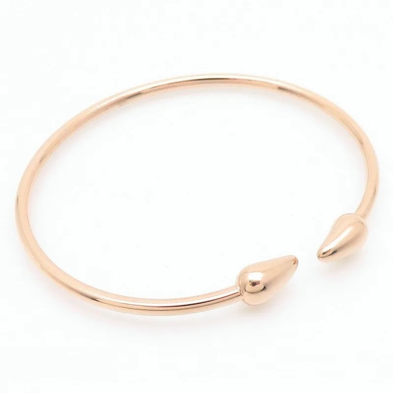 B | Teardrop Tip Bracelet | NH3607