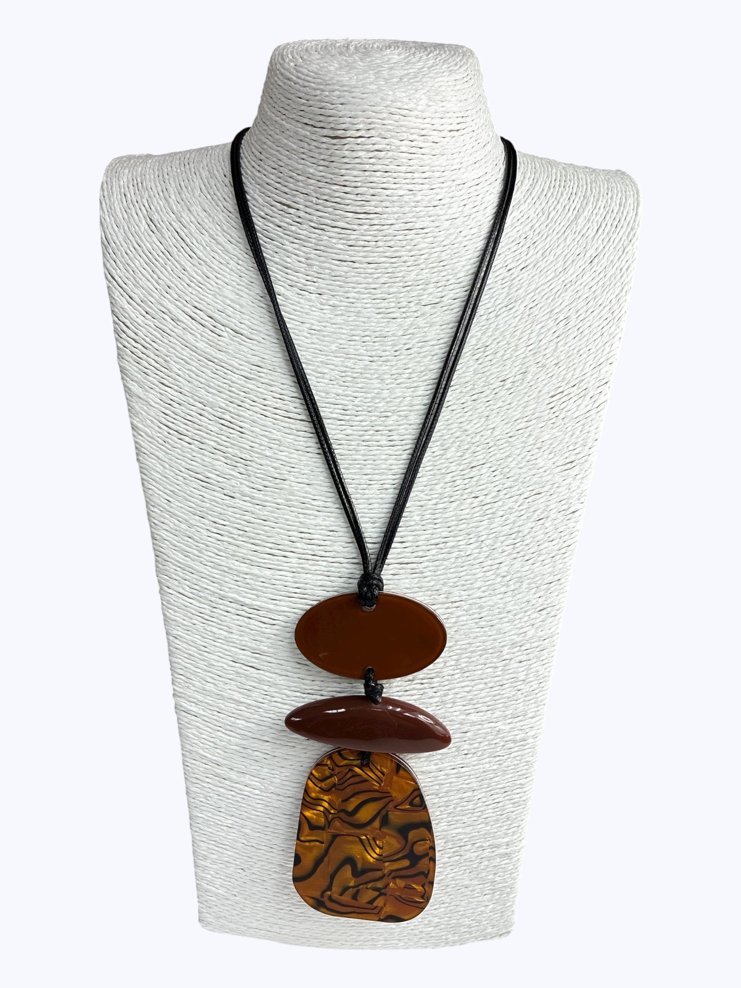 N5083 | Mixed-Form Statement Pendant Necklace | 25N1676