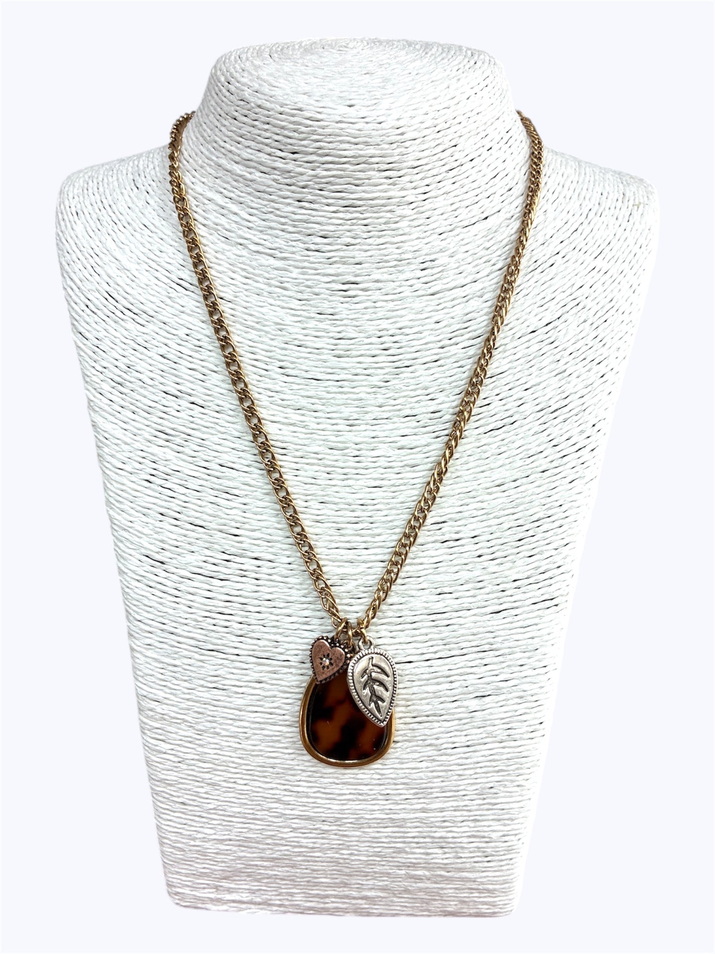 N0670 | Leaf Charm Pendant Necklace | TNE2715