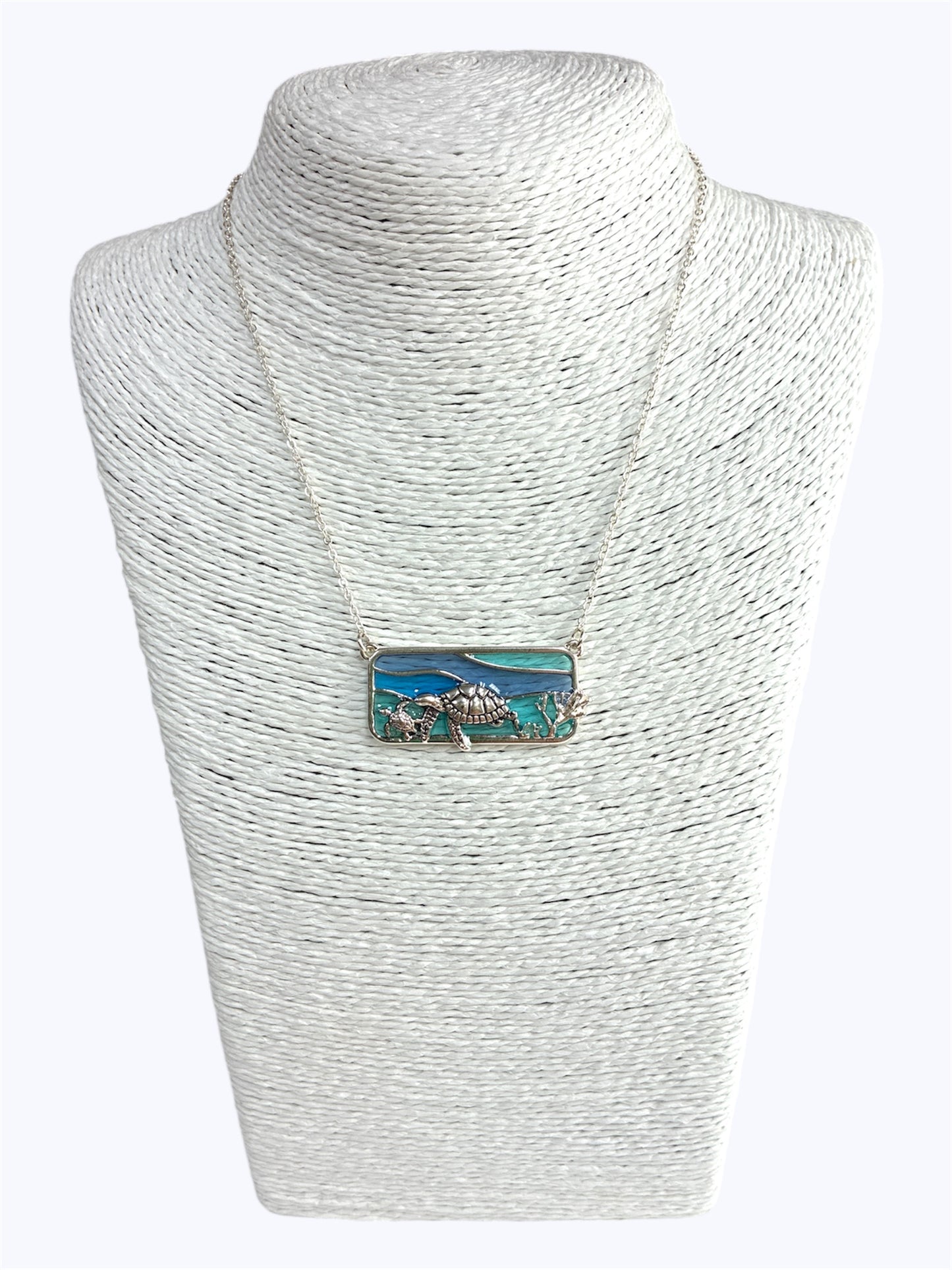 N0215|Turtle Pendant Bar Necklace |AN3654