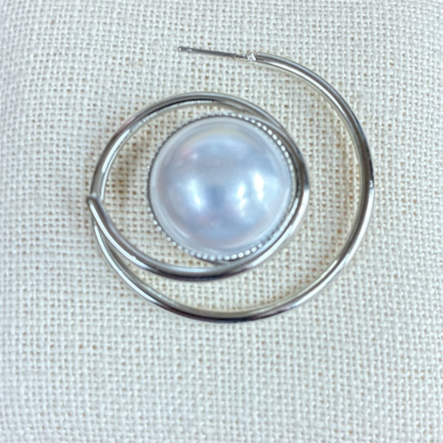 E2299| Large Spiral Pearl In Center Earrings | 25E6925