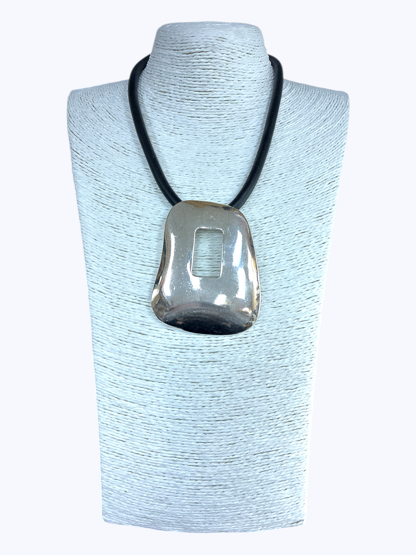 N5134 | Shiny Pendant Short Rubber Cord Necklace | NK26109