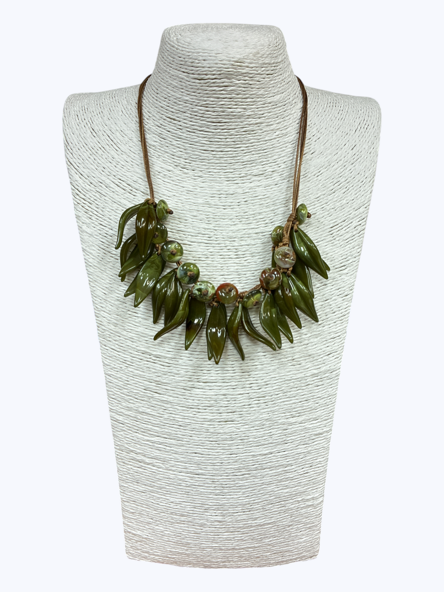 N5149 | Acrylic Leaf Short Necklace | NK26122