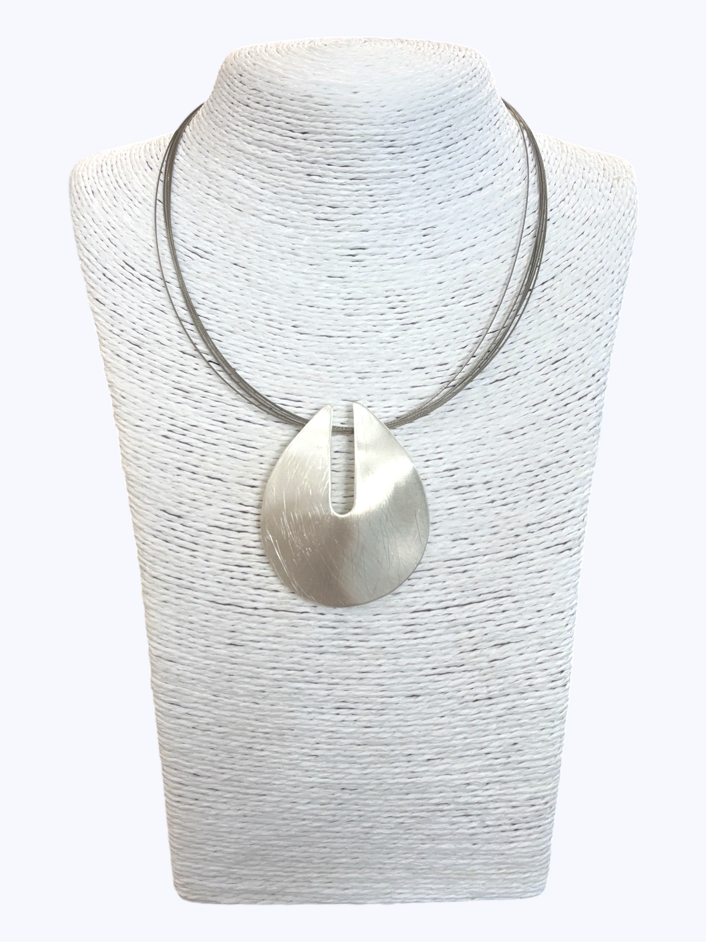 N5268 | Brushed Disc Pendant Necklace | NK26219