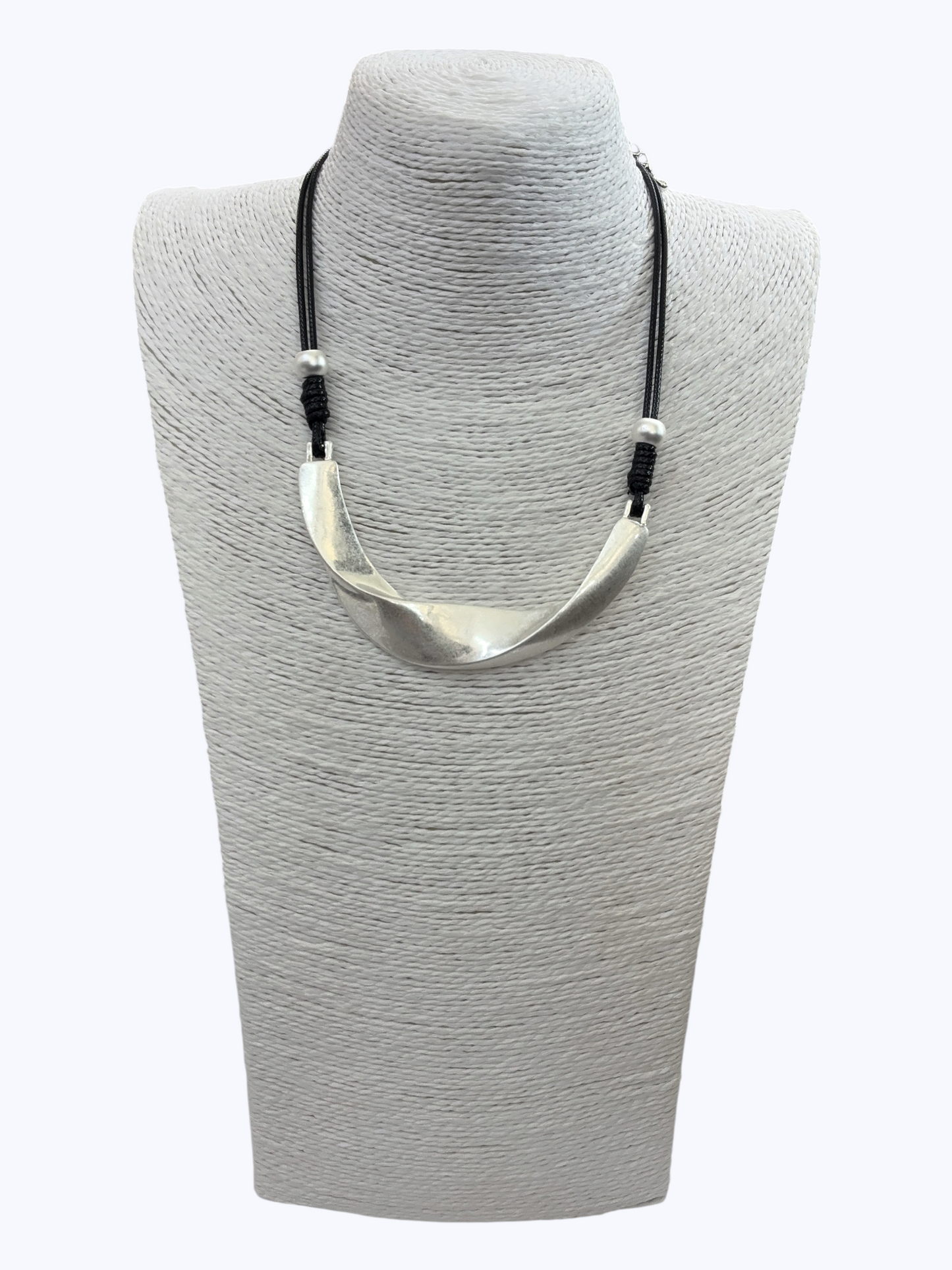Twisted Bar Short Necklace - N5209