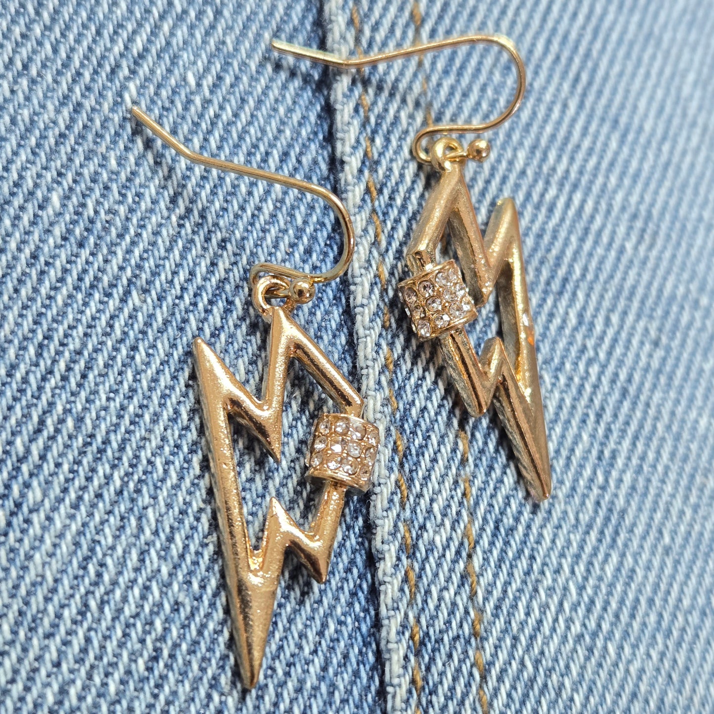E1092 QE1715 Lightning Bolt Design Drop Dangle Hook Earrings